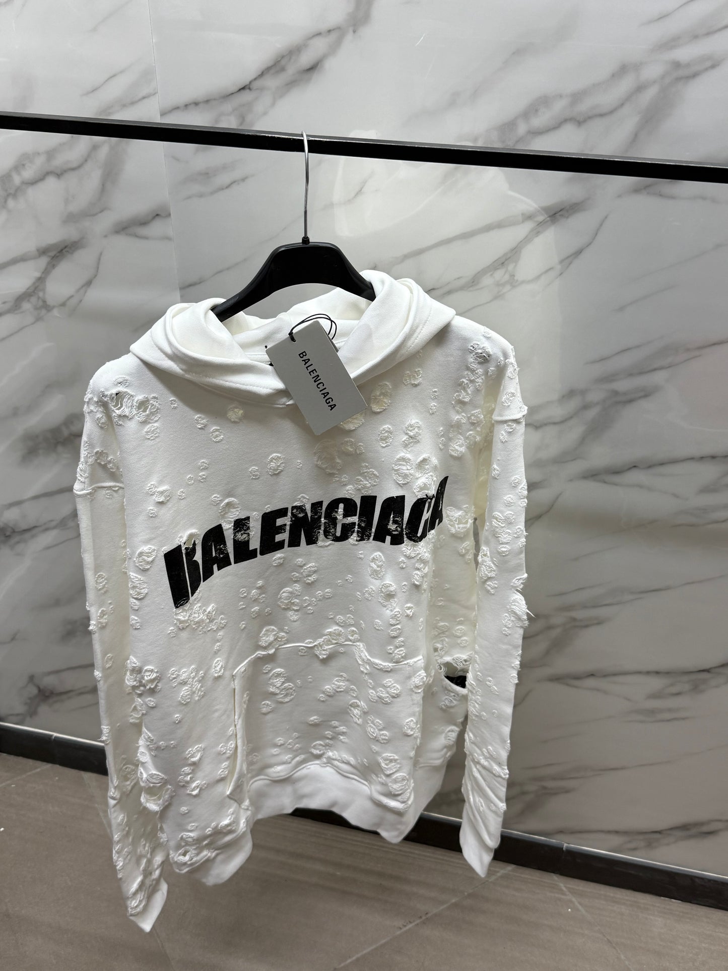 BALENCIAGA