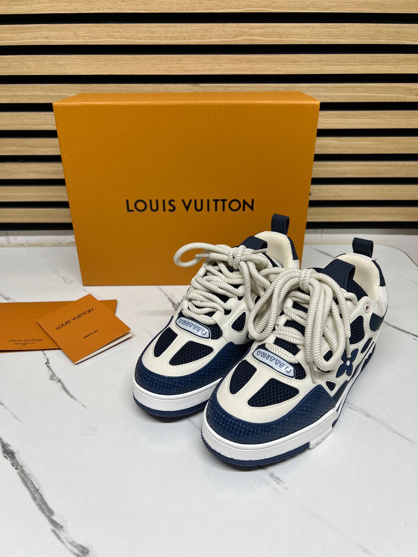 LOUIS VUITTON