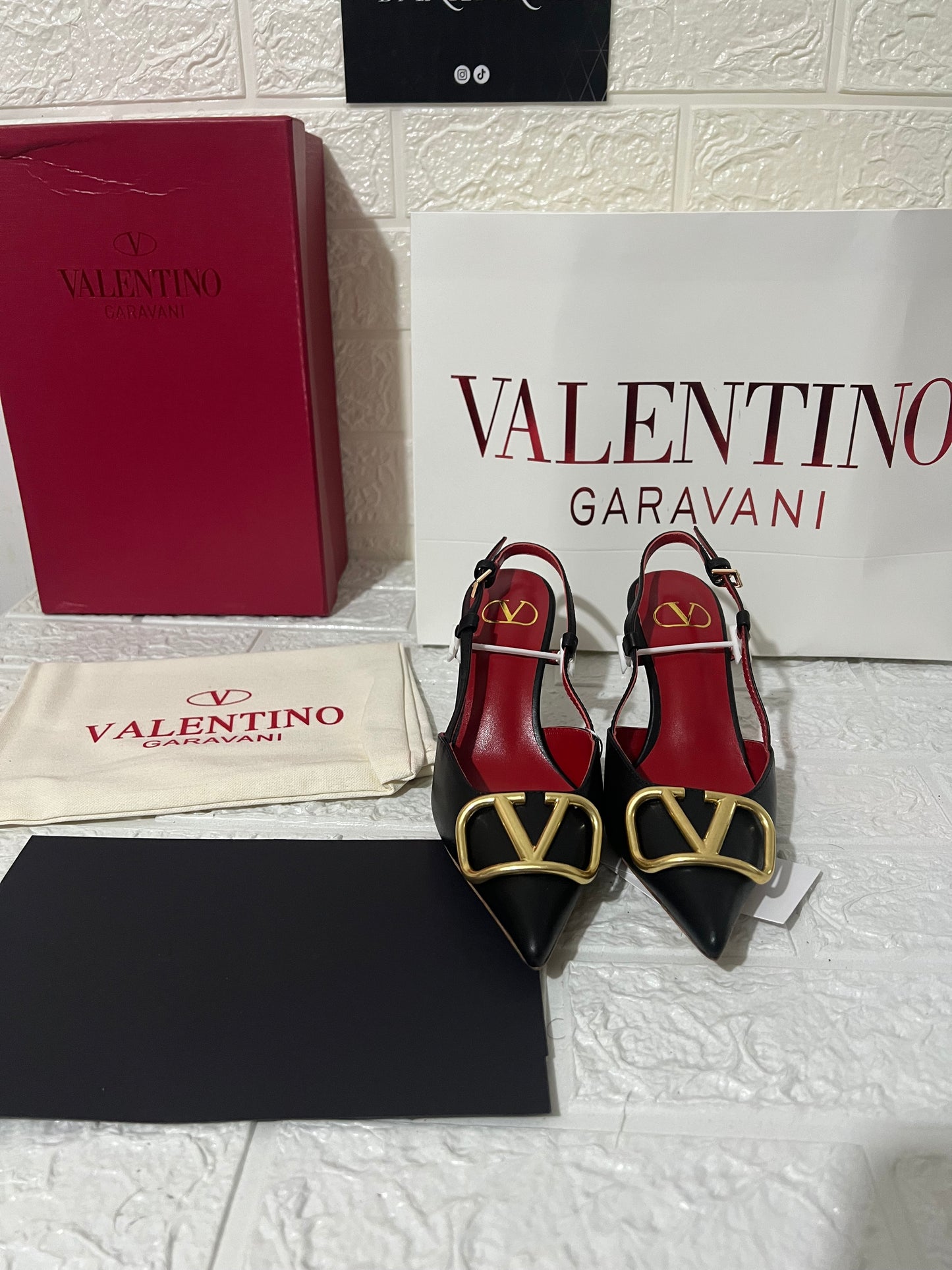 DECOLLETÈ VALENTINO