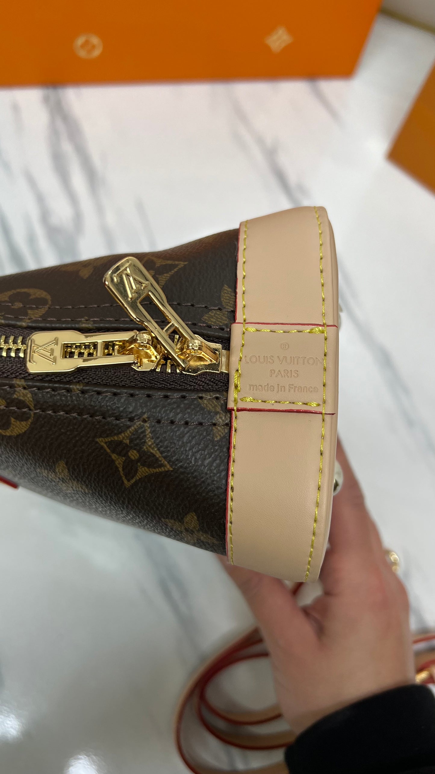LOUIS VUITTON