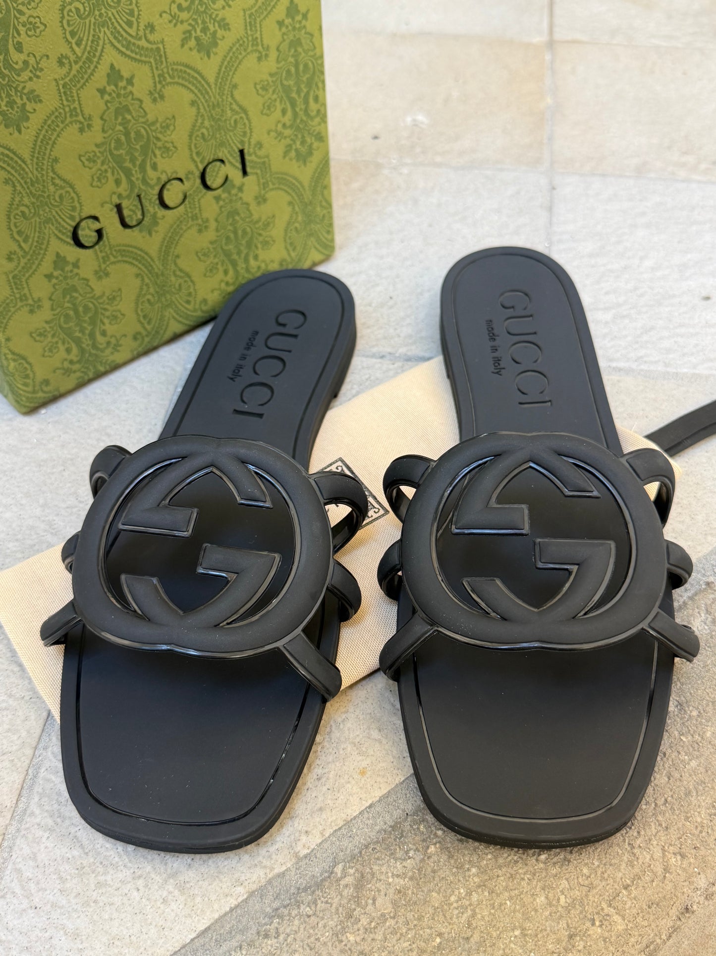 GUCCI