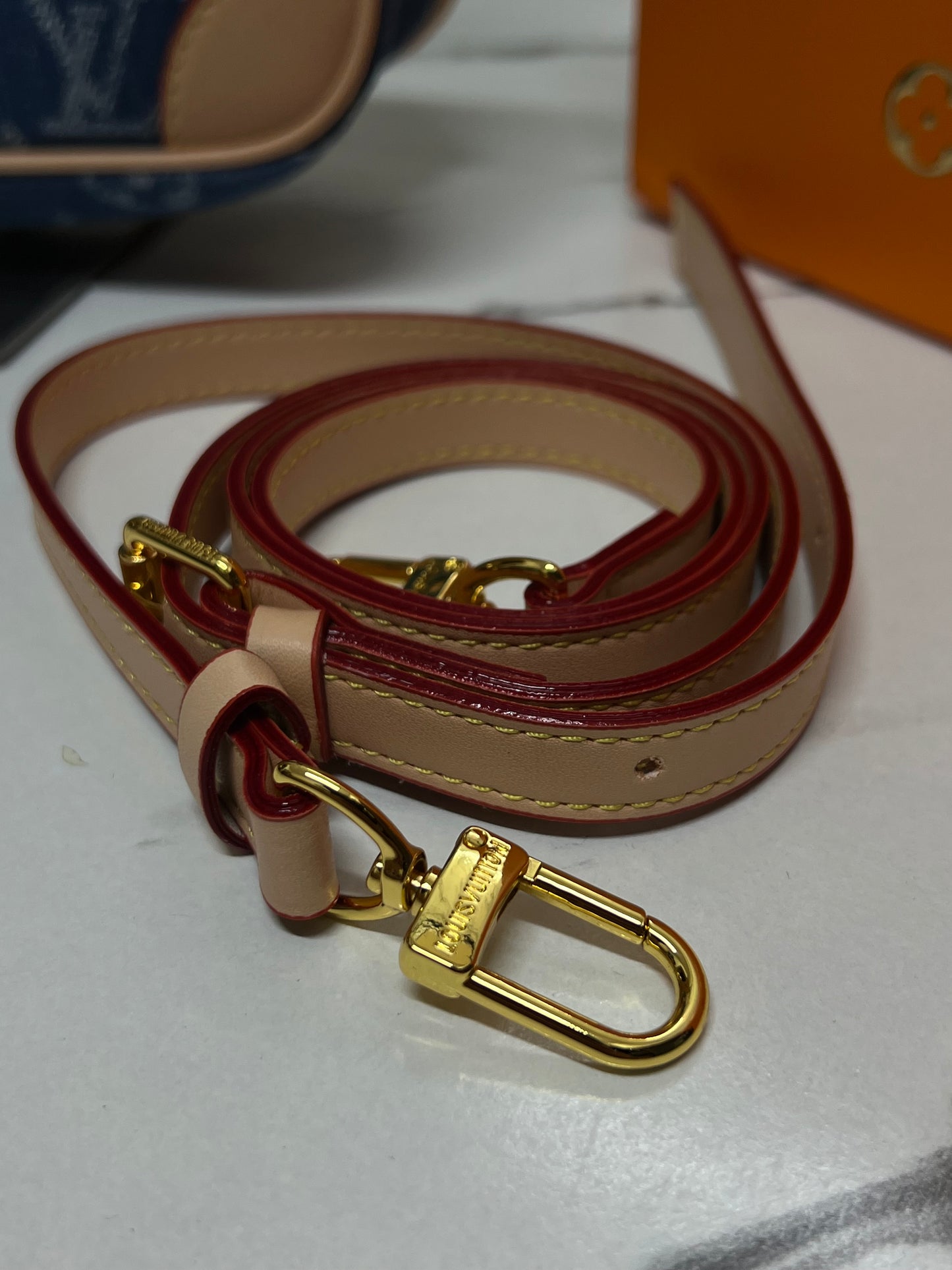 LOUIS VUITTON