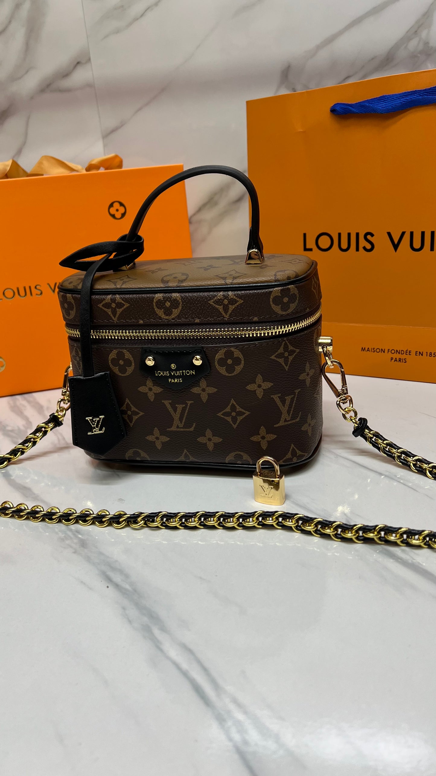 LOUIS VUITTON