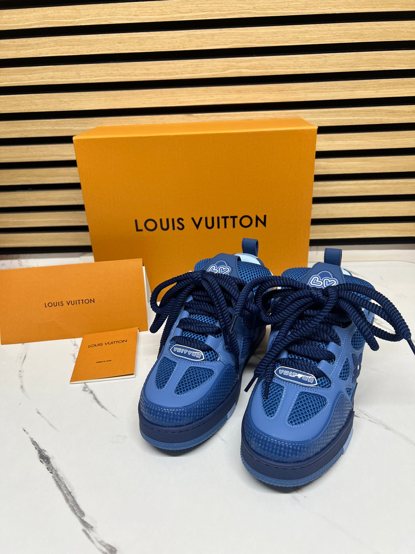 LOUIS VUITTON