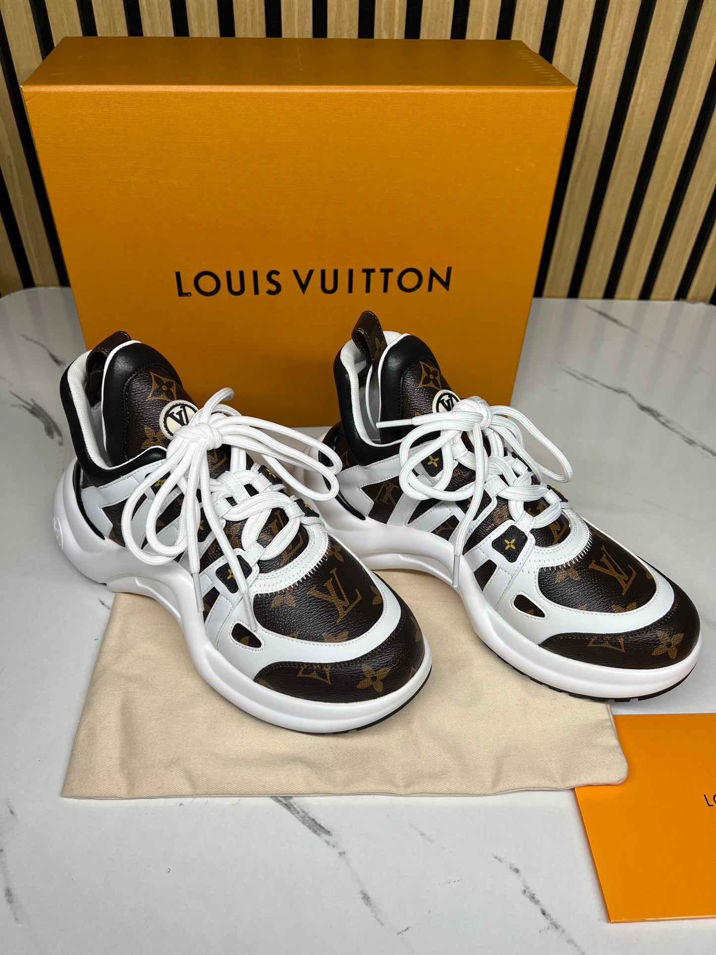 LOUIS VUITTON