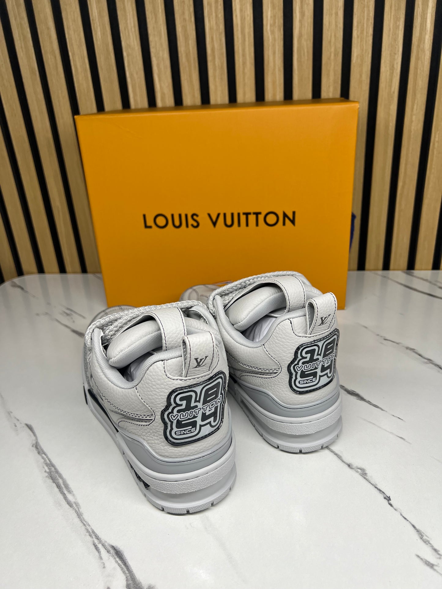 LOUIS VUITTON