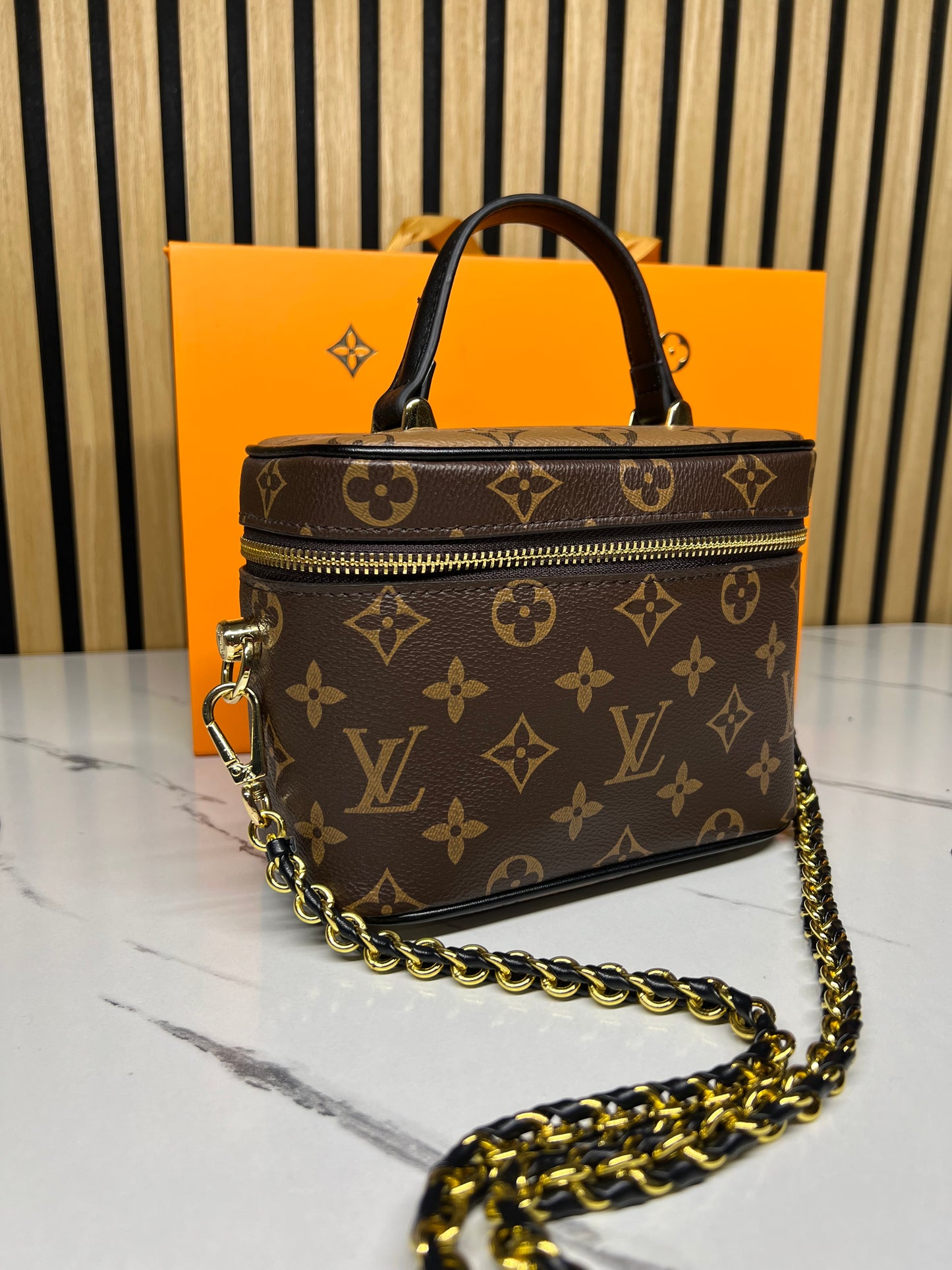 LOUIS VUITTON