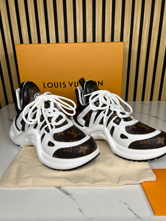 LOUIS VUITTON