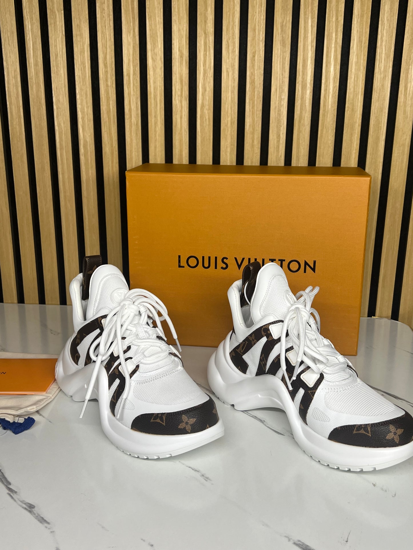 LOUIS VUITTON