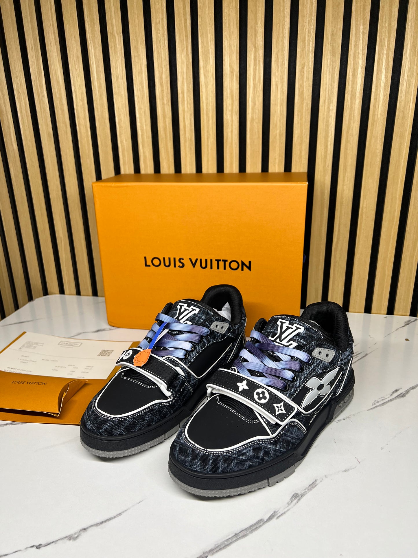 LOUIS VUITTON