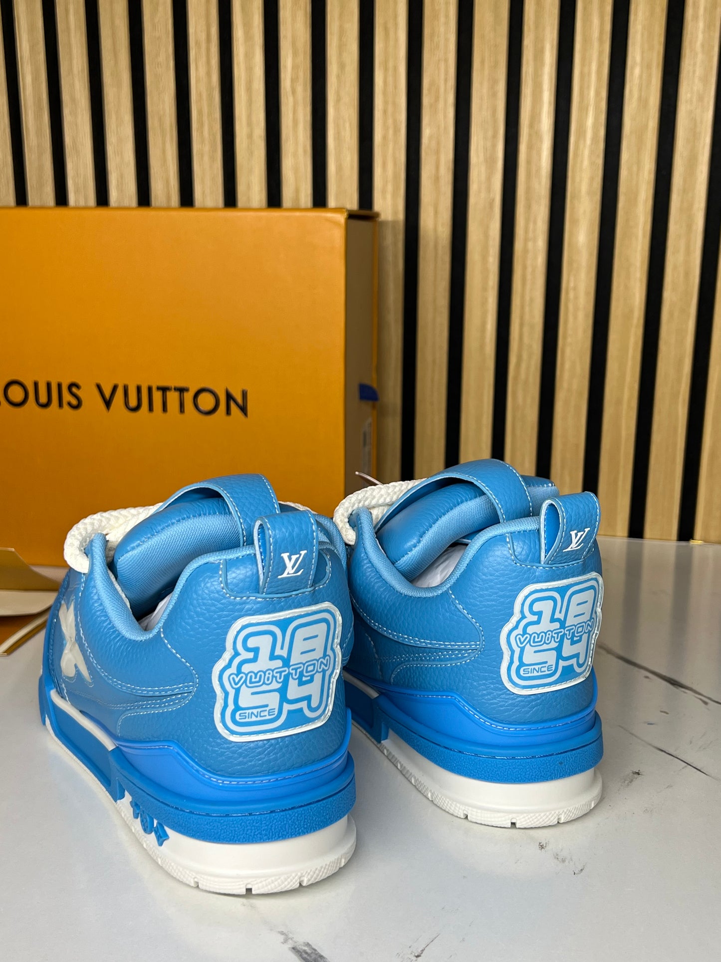 LOUIS VUITTON