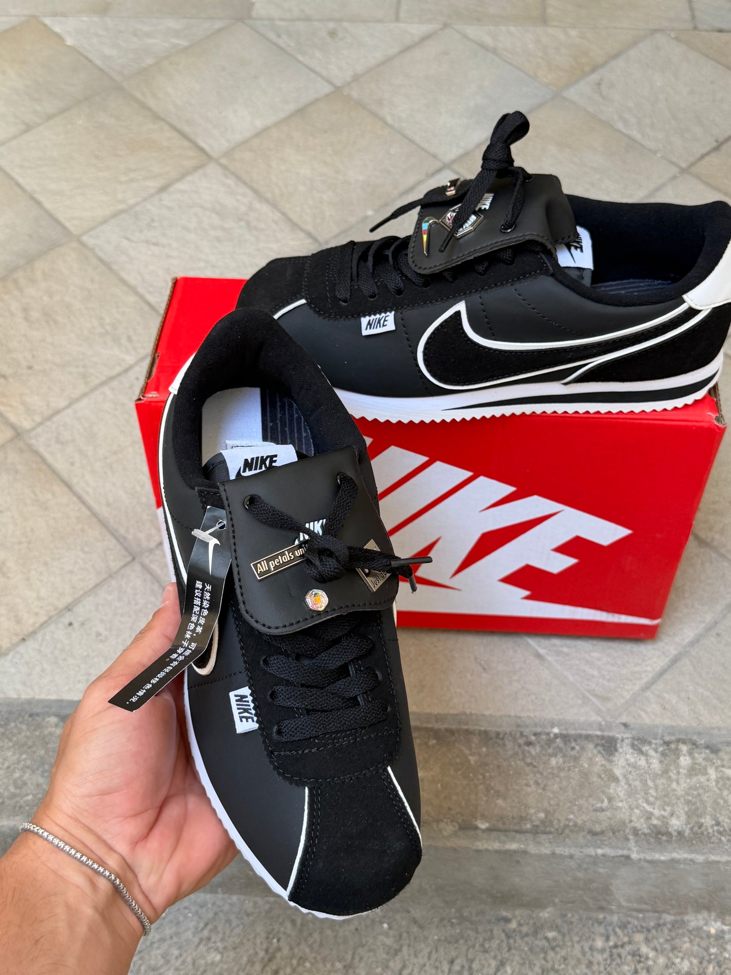 NIKE CORTEZ