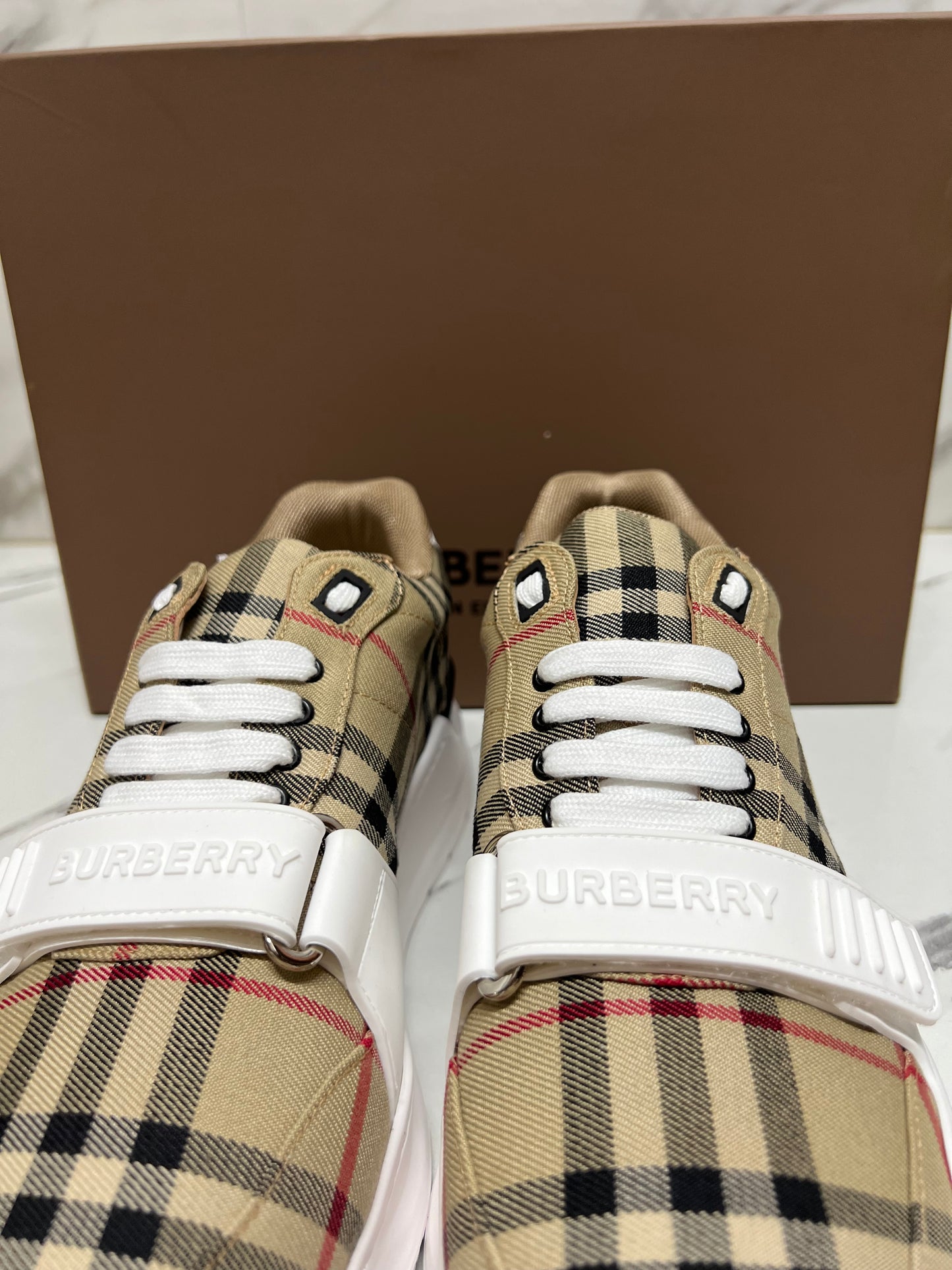 BURBERRY