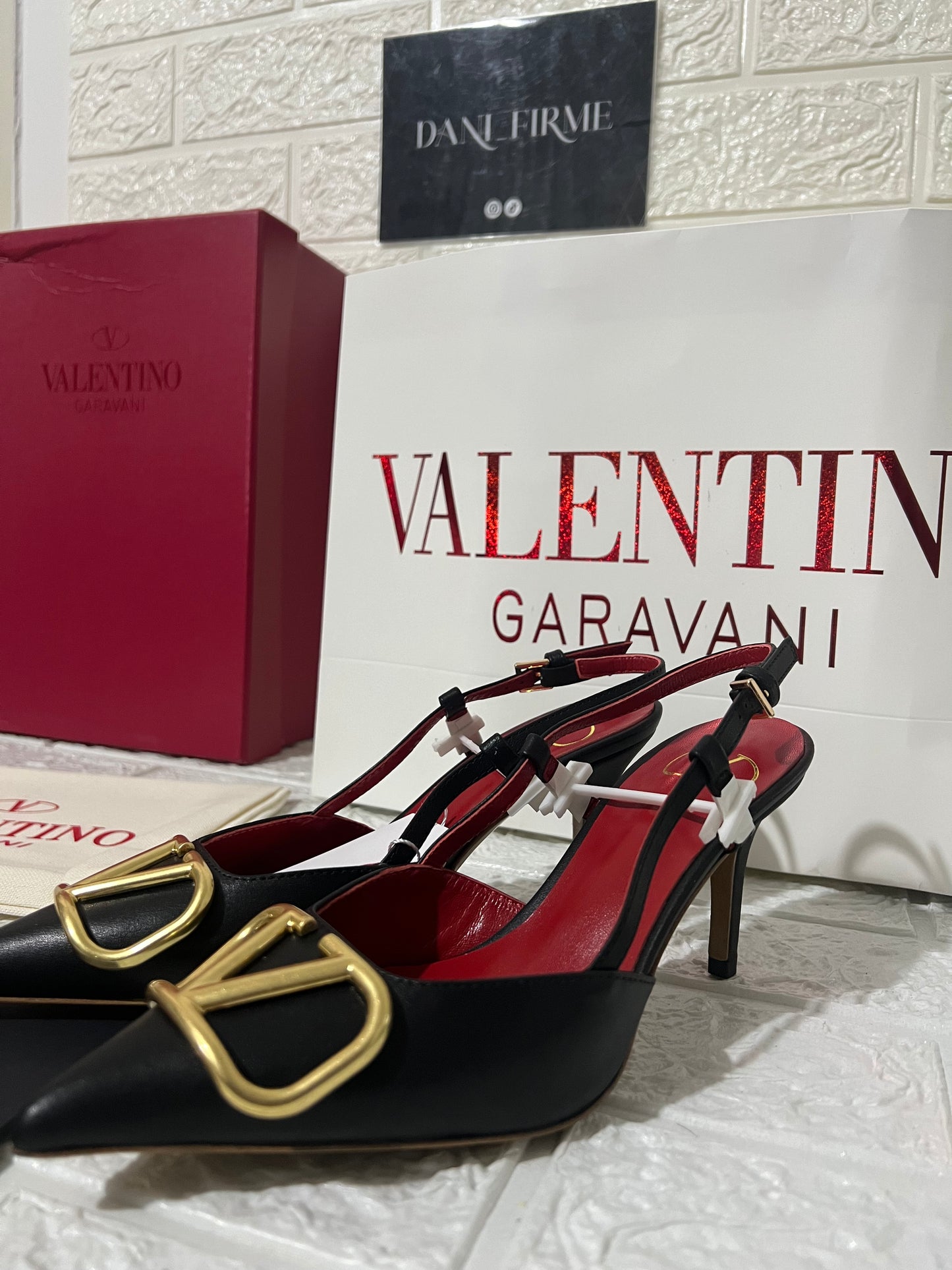 DECOLLETÈ VALENTINO