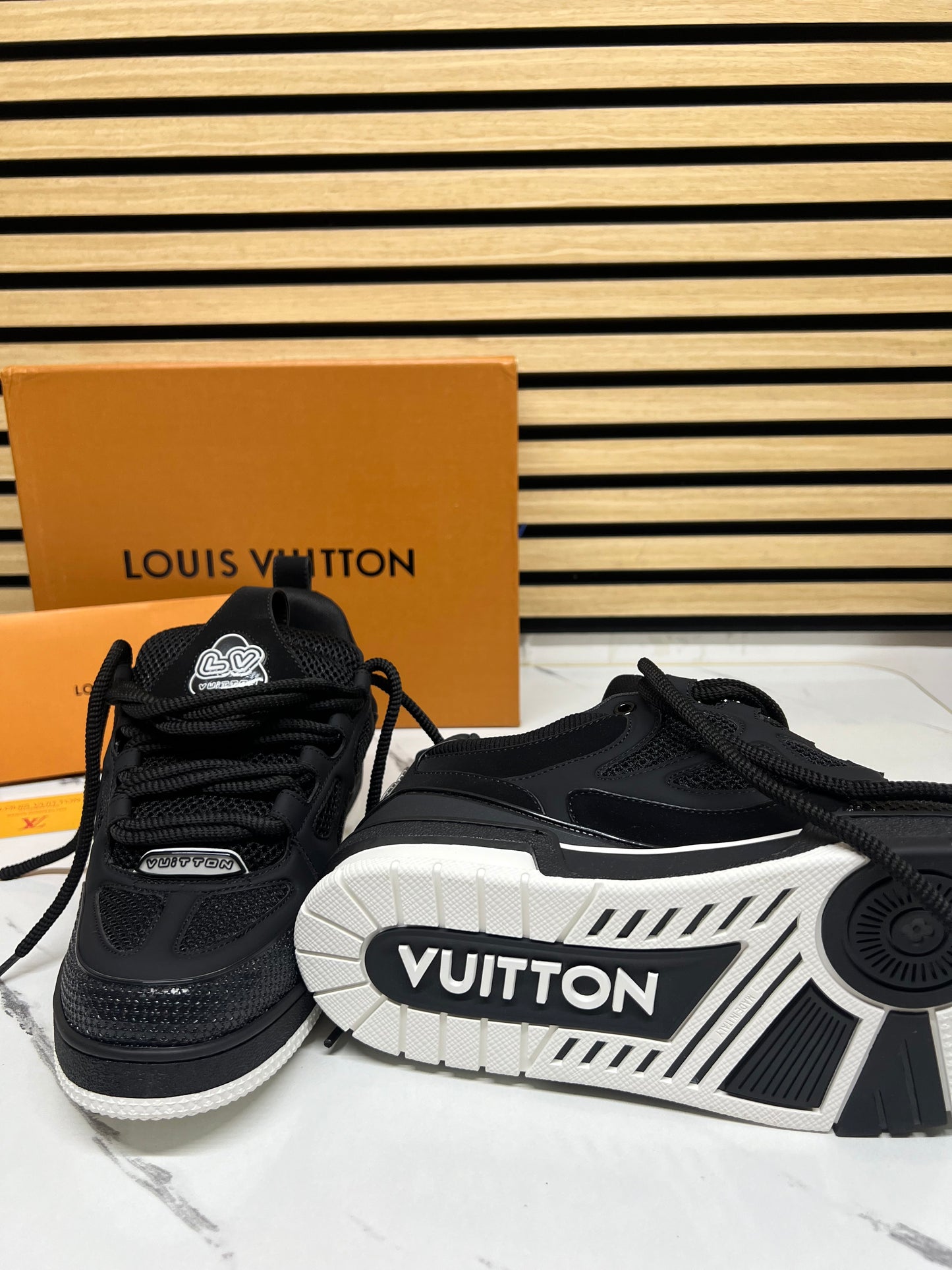 LOUIS VUITTON