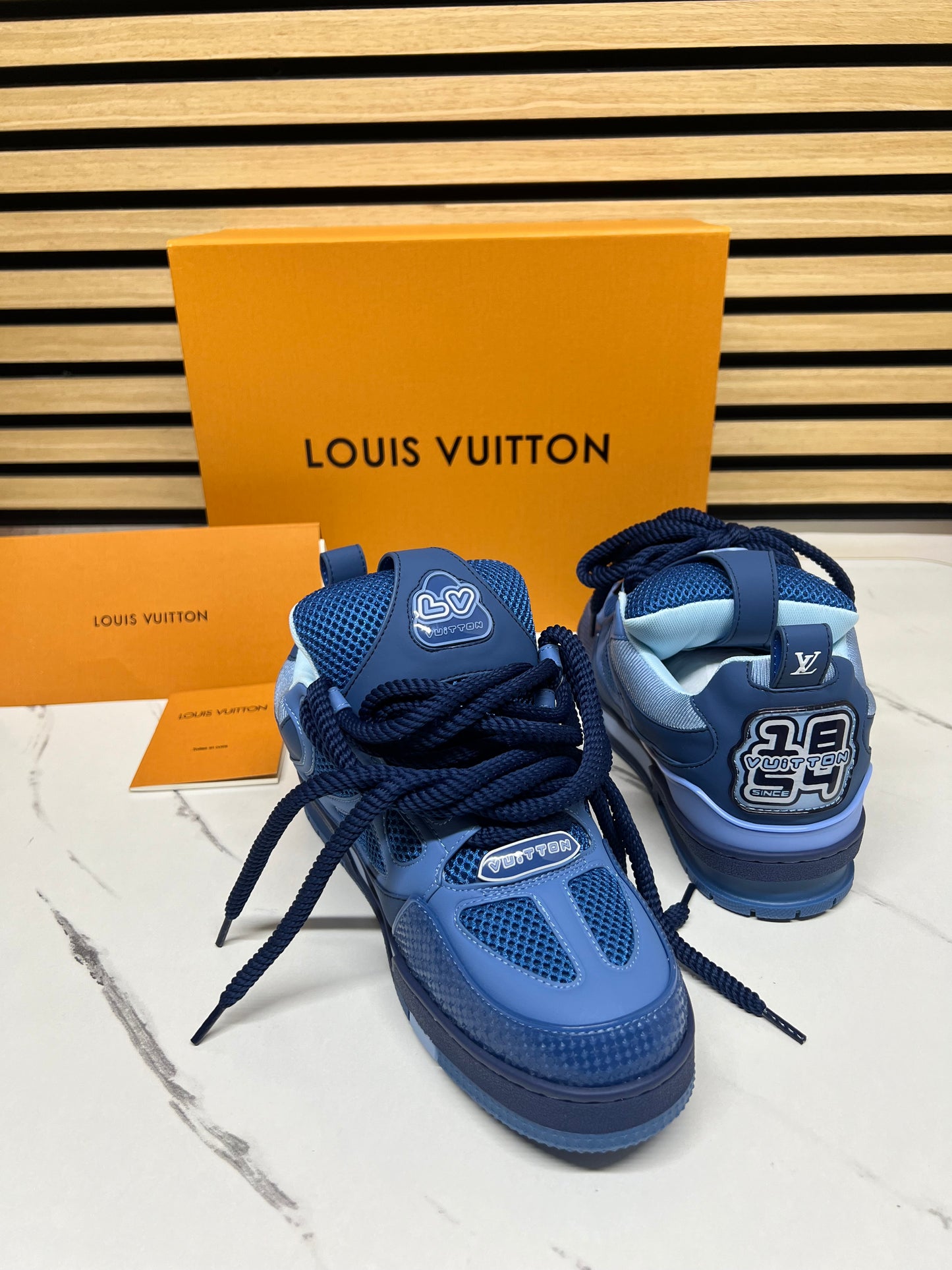 LOUIS VUITTON