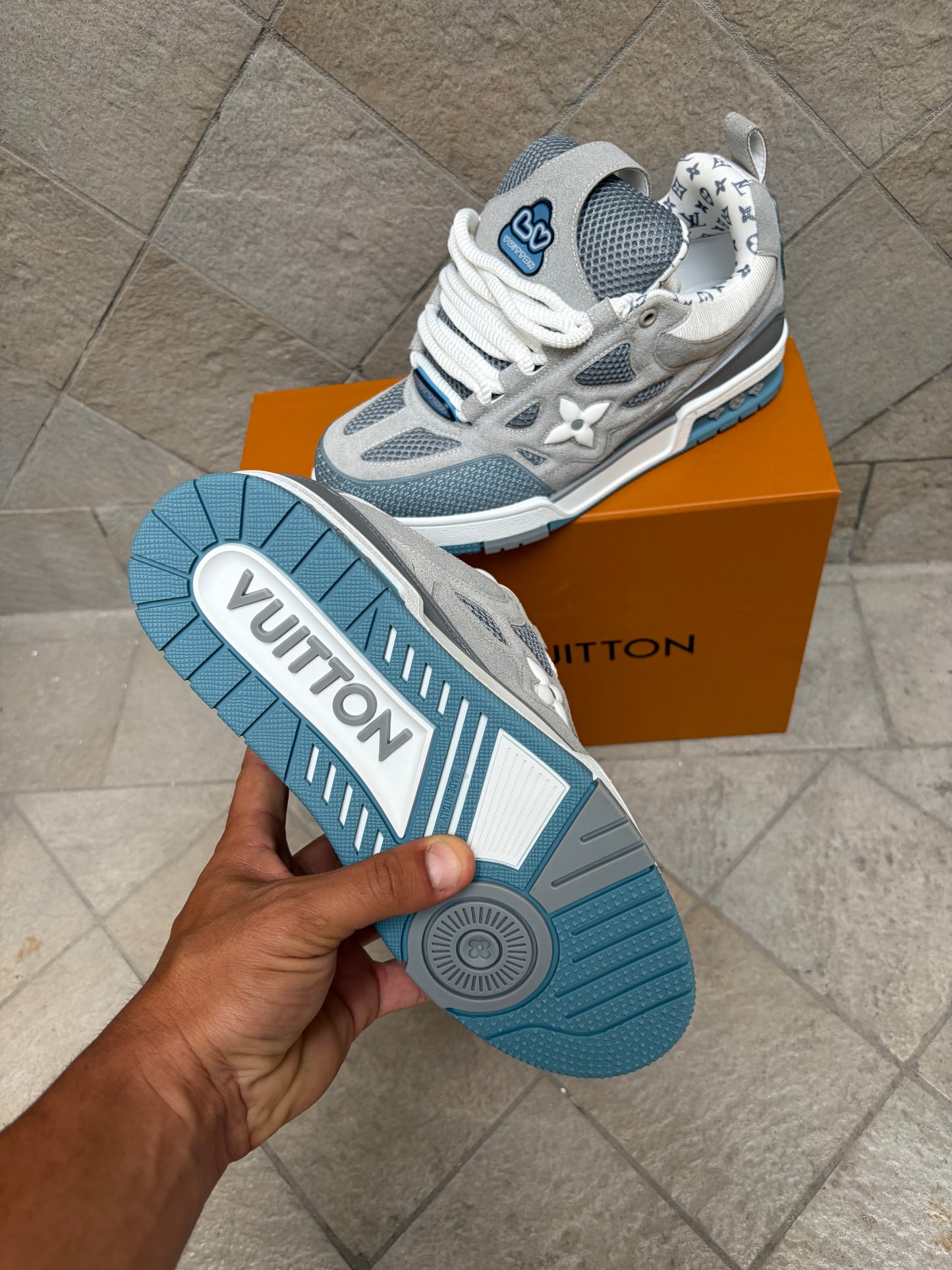 LOUIS VUITTON