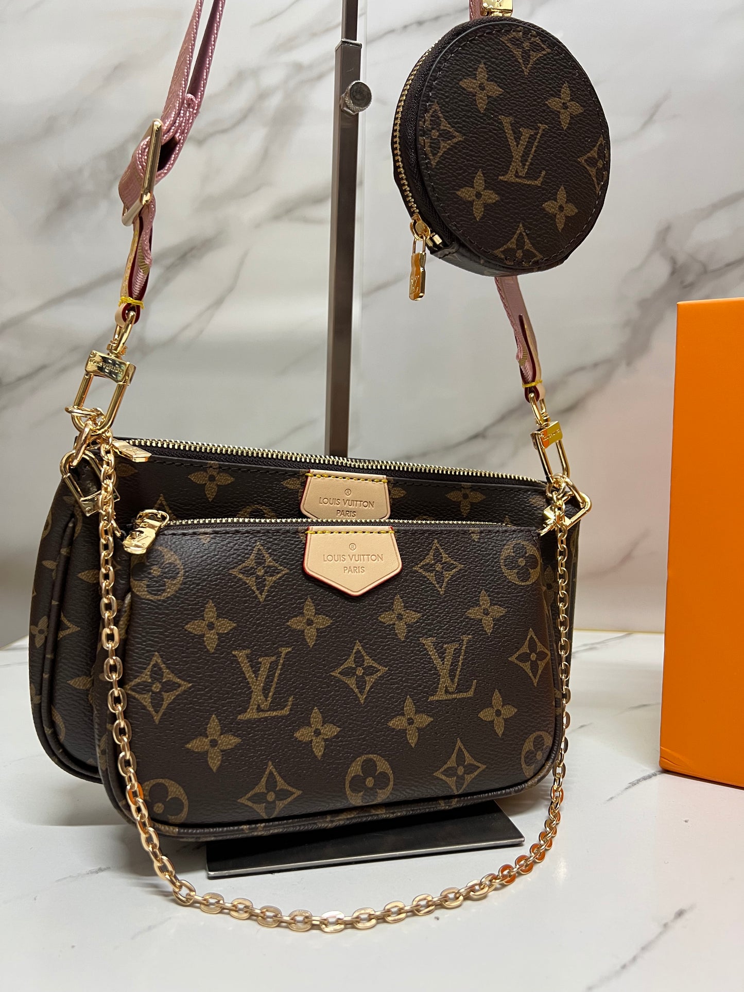 LOUIS VUITTON