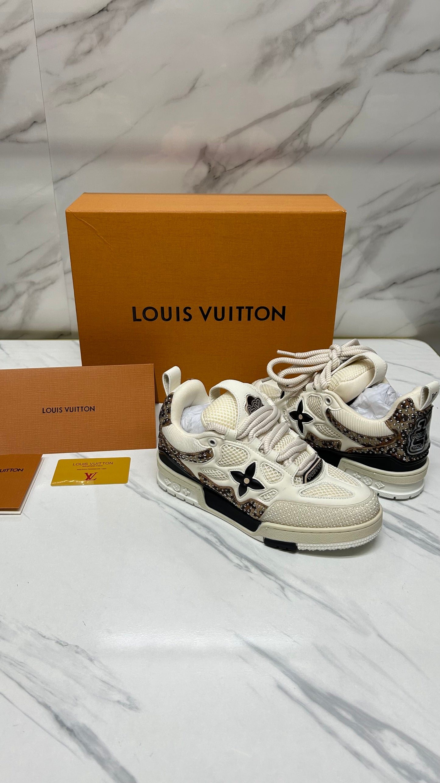 LOUIS VUITTON