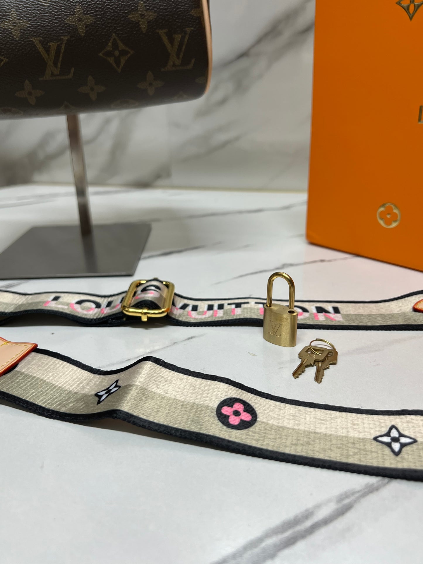 LOUIS VUITTON