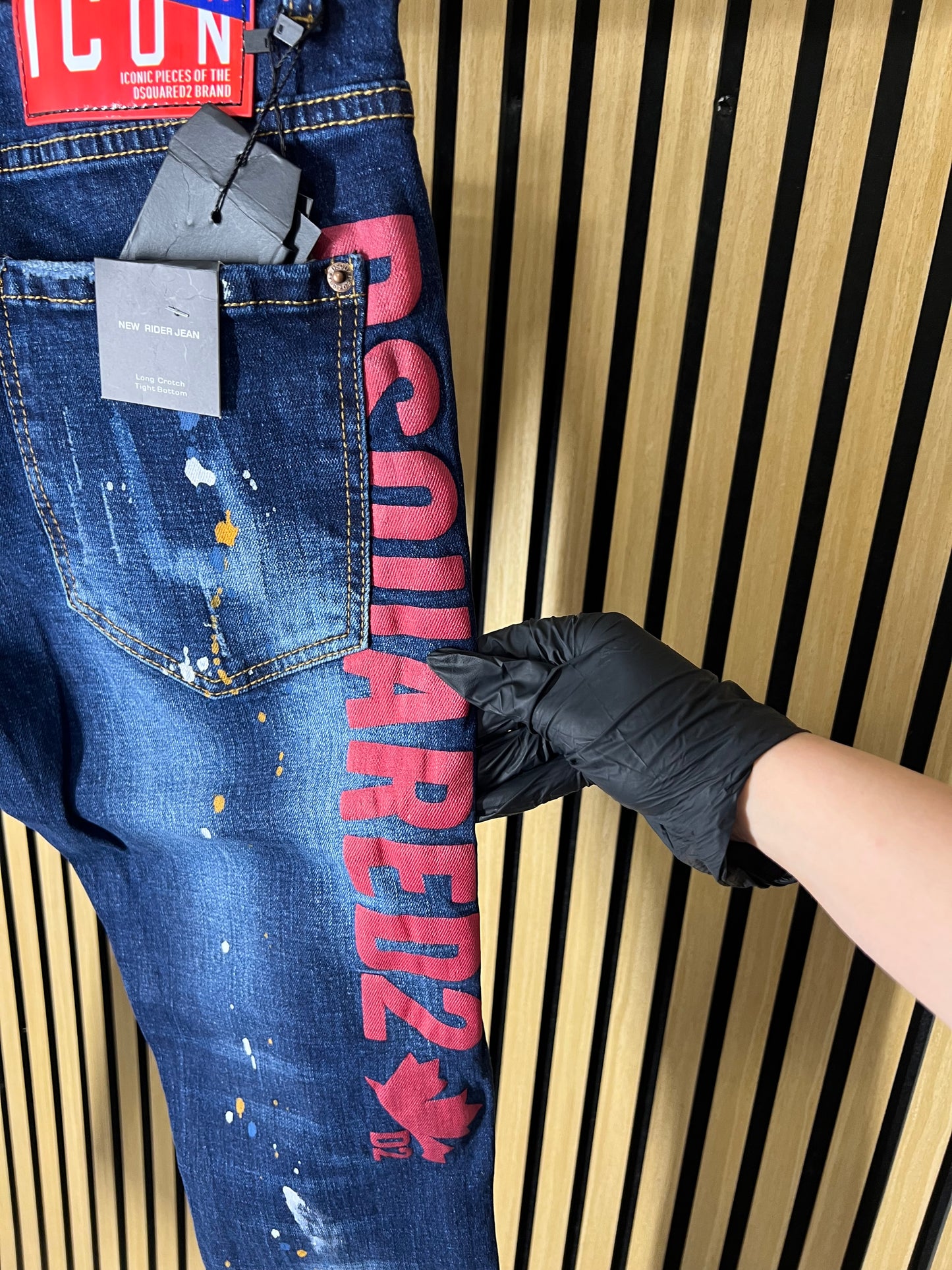 DSQUARED2