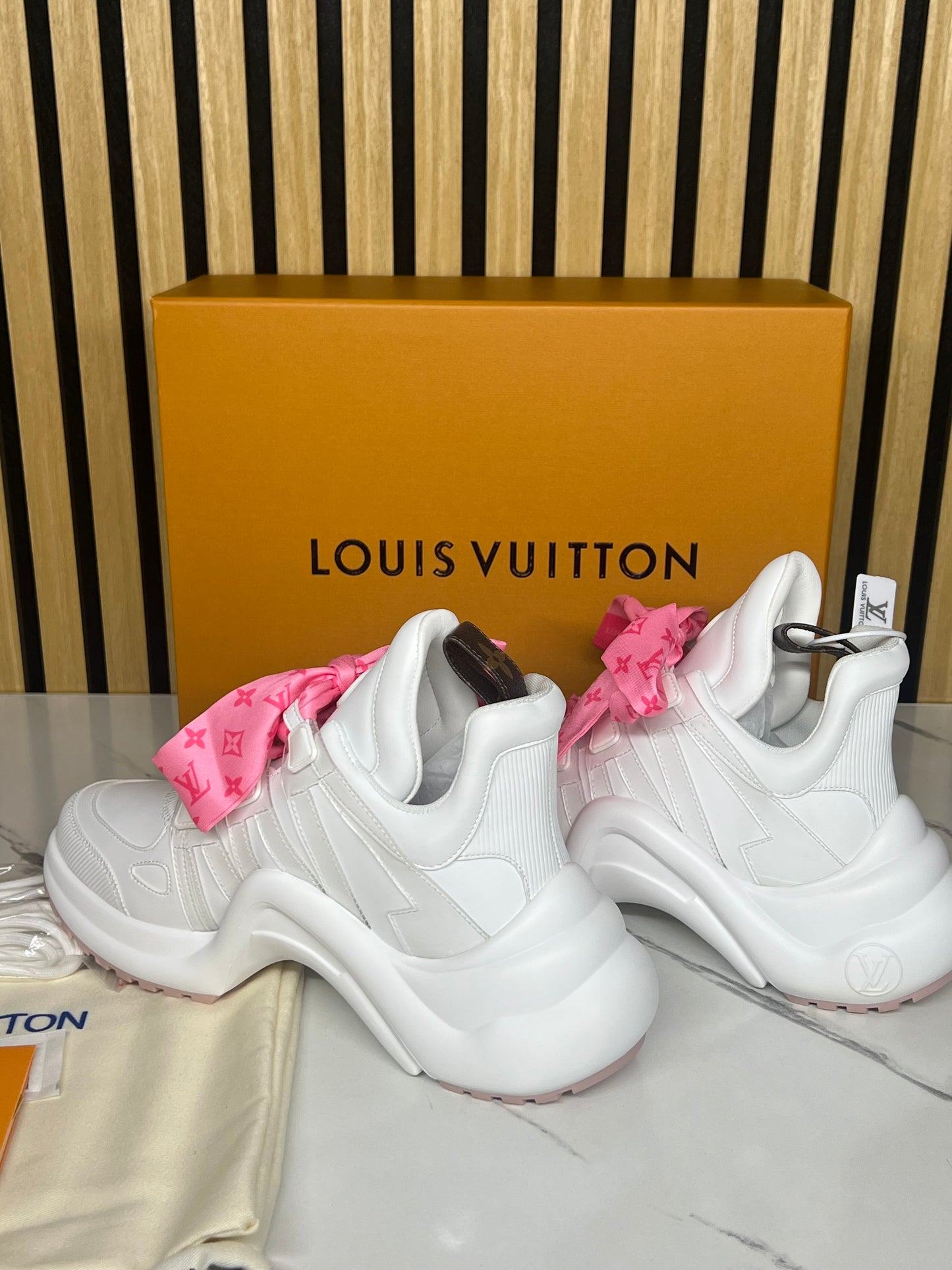 LOUIS VUITTON