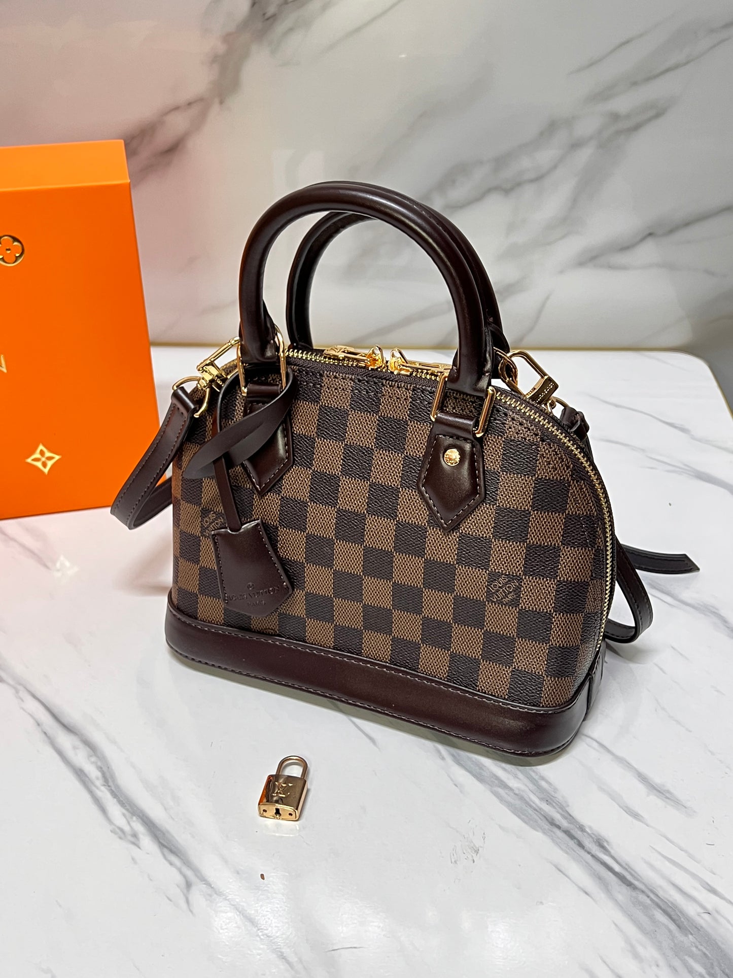 LOUIS VUITTON