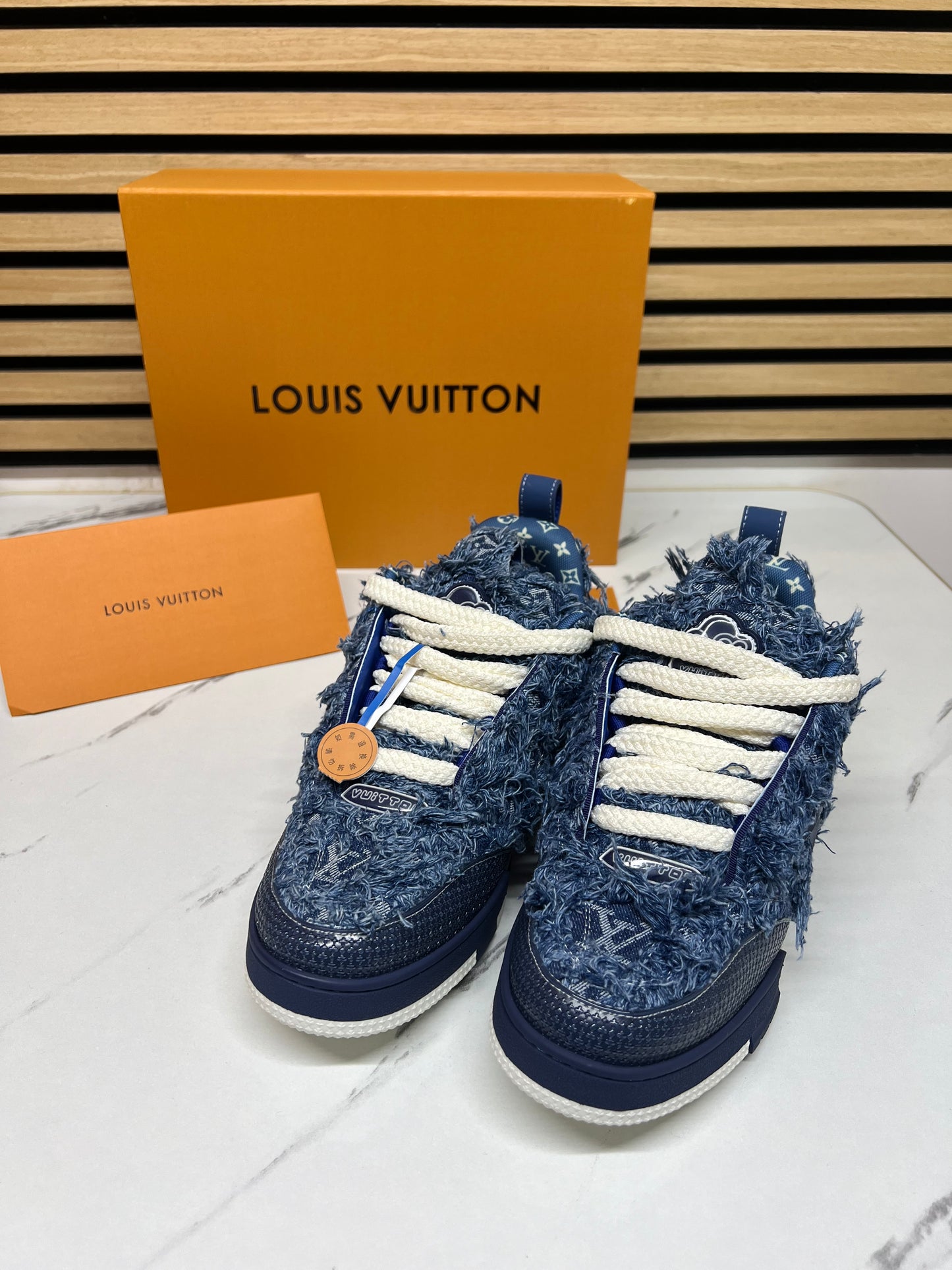 LOUIS VUITTON