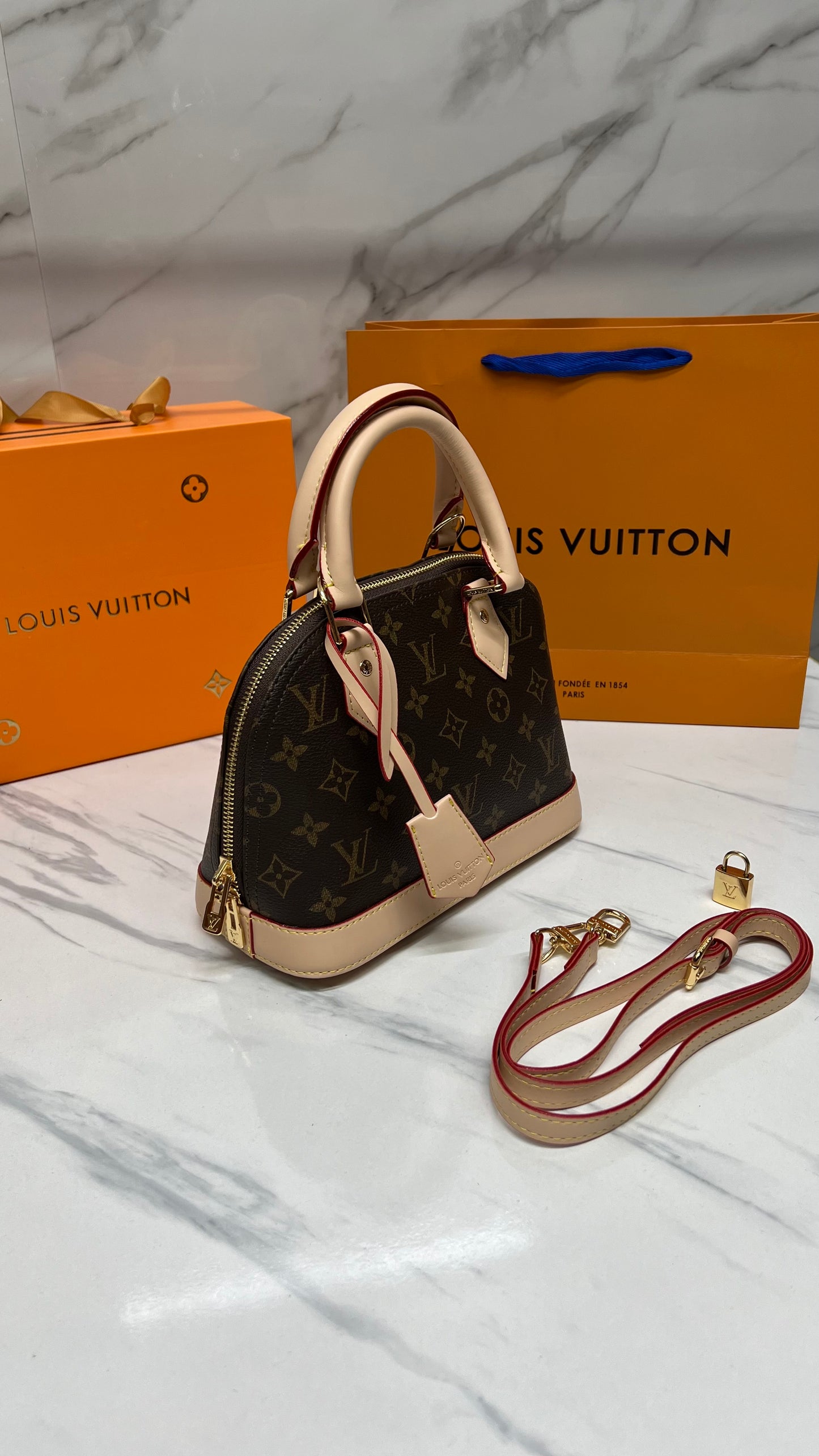 LOUIS VUITTON