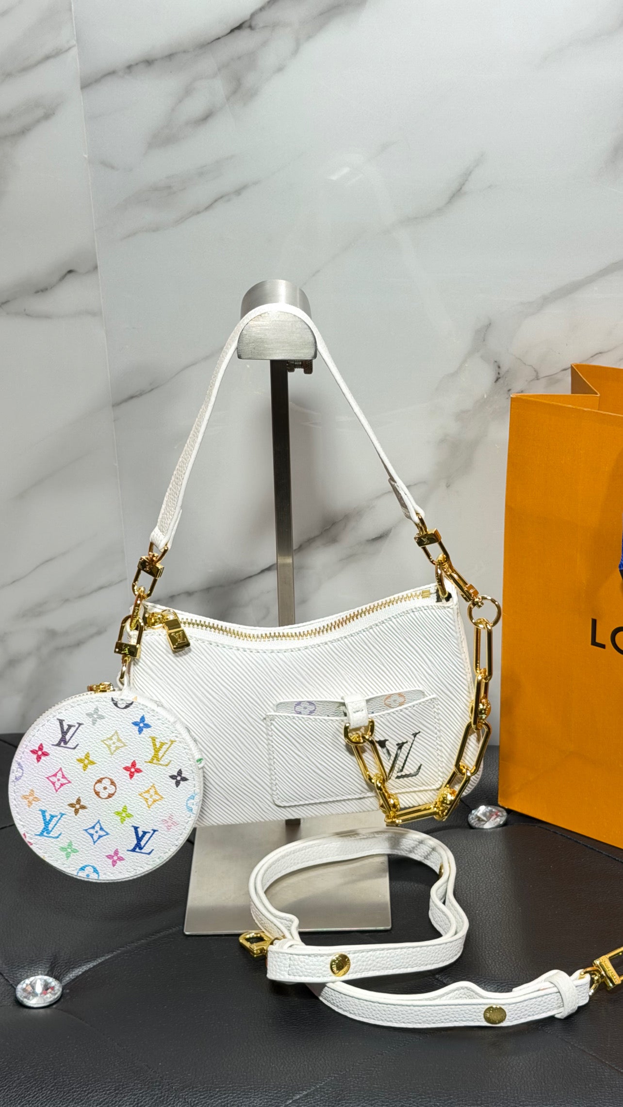 LOUIS VUITTON