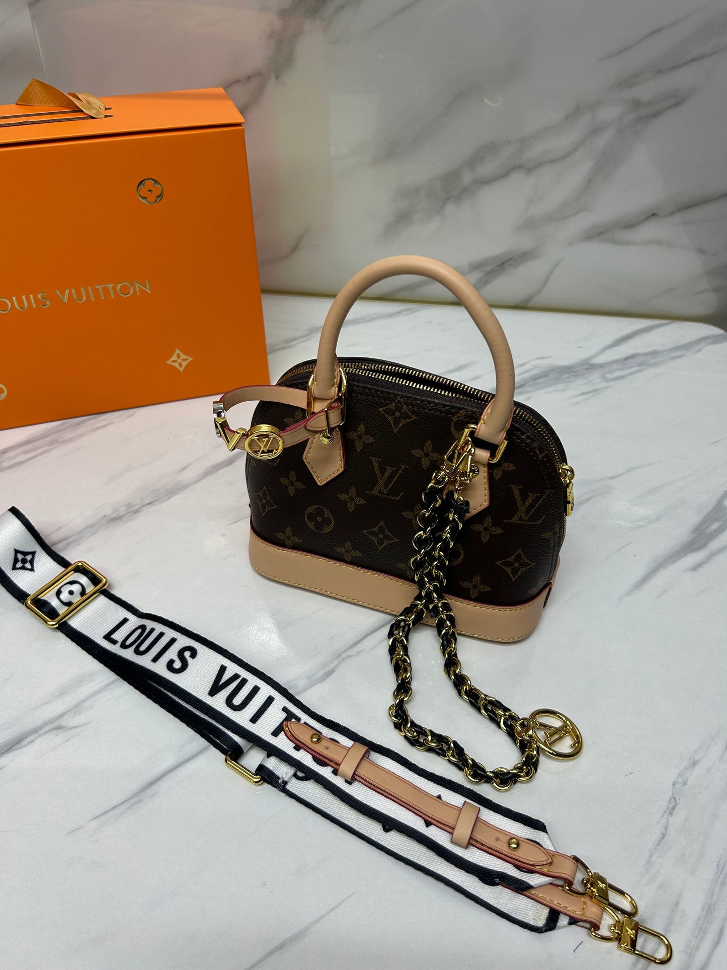LOUIS VUITTON