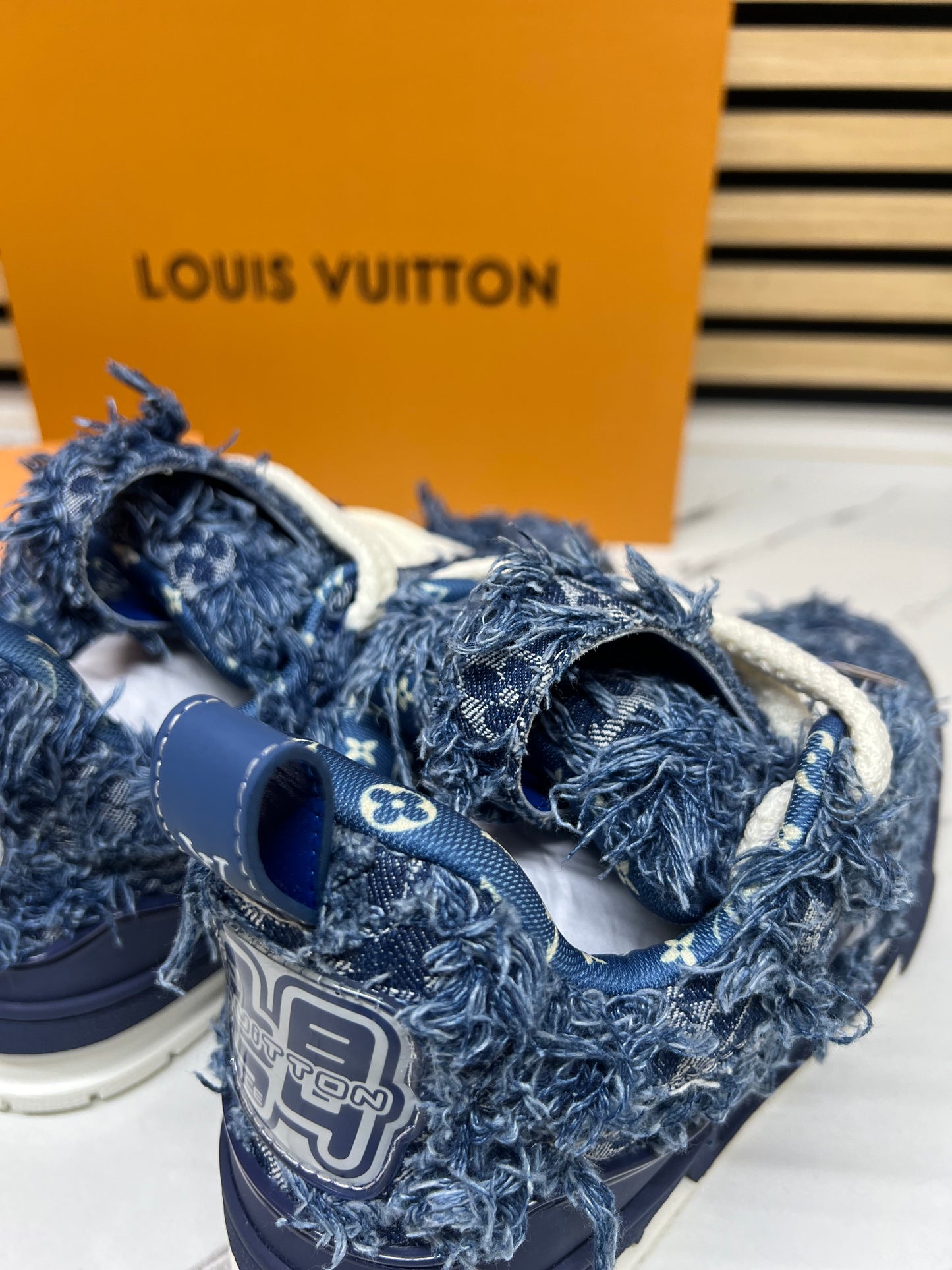 LOUIS VUITTON