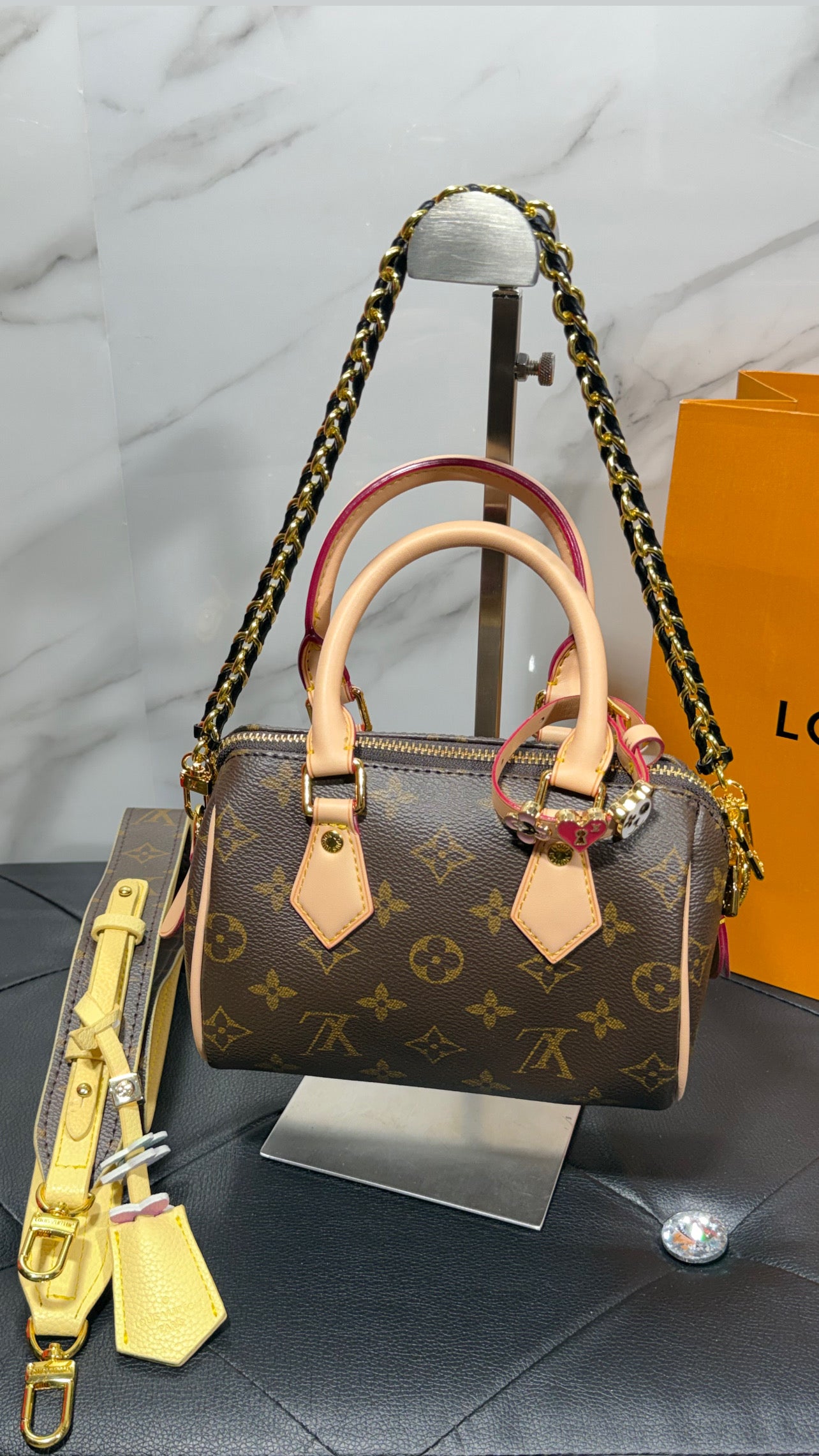 LOUIS VUITTON
