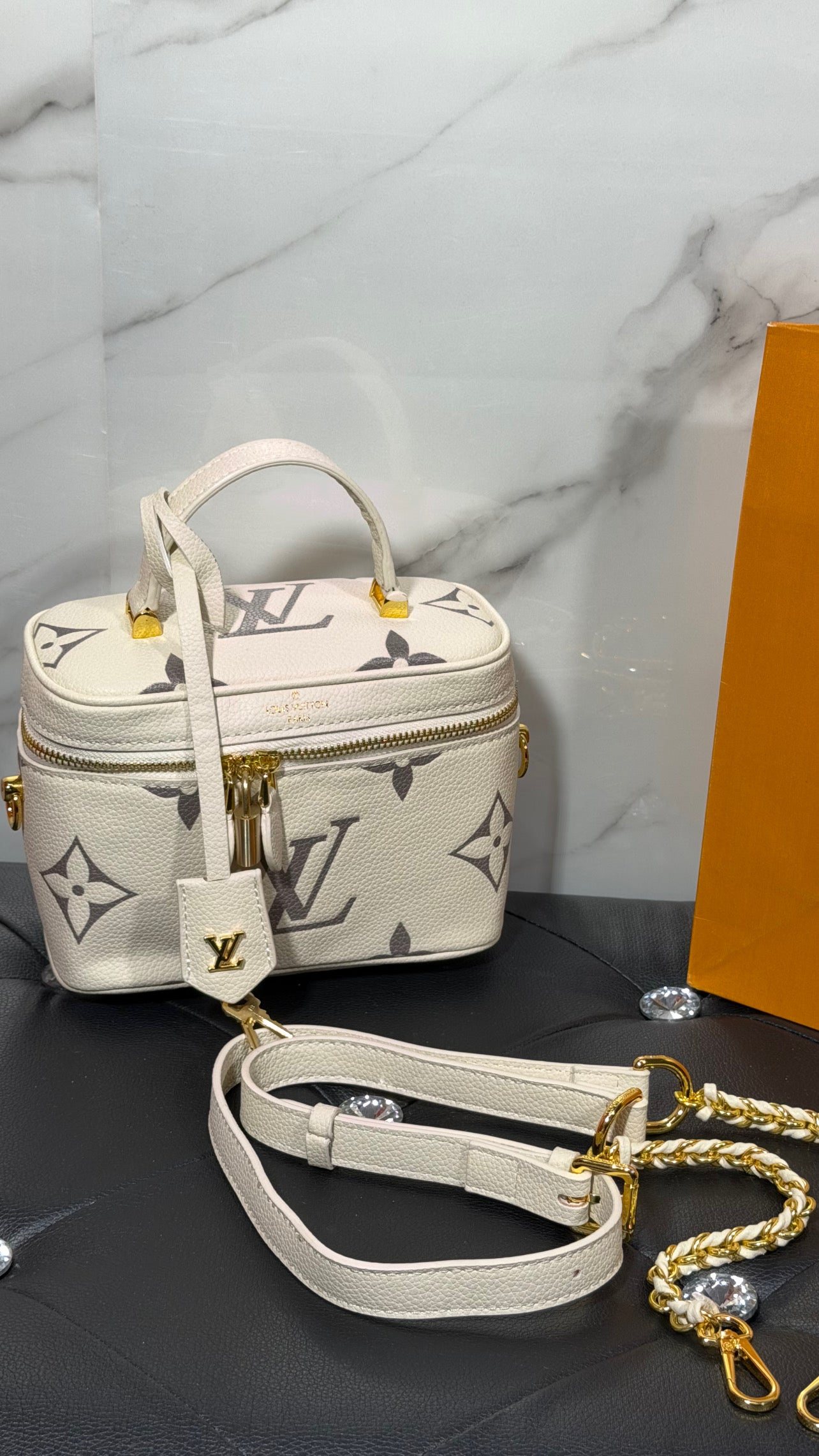 LOUIS VUITTON