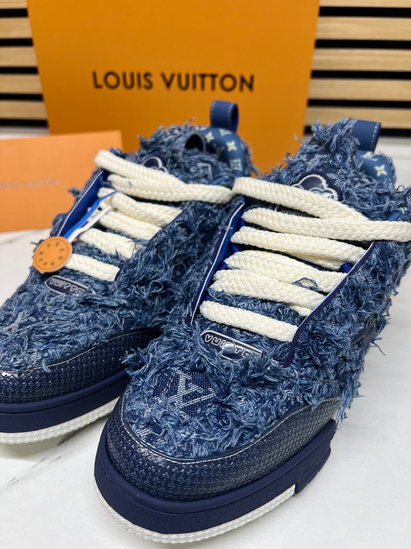 LOUIS VUITTON