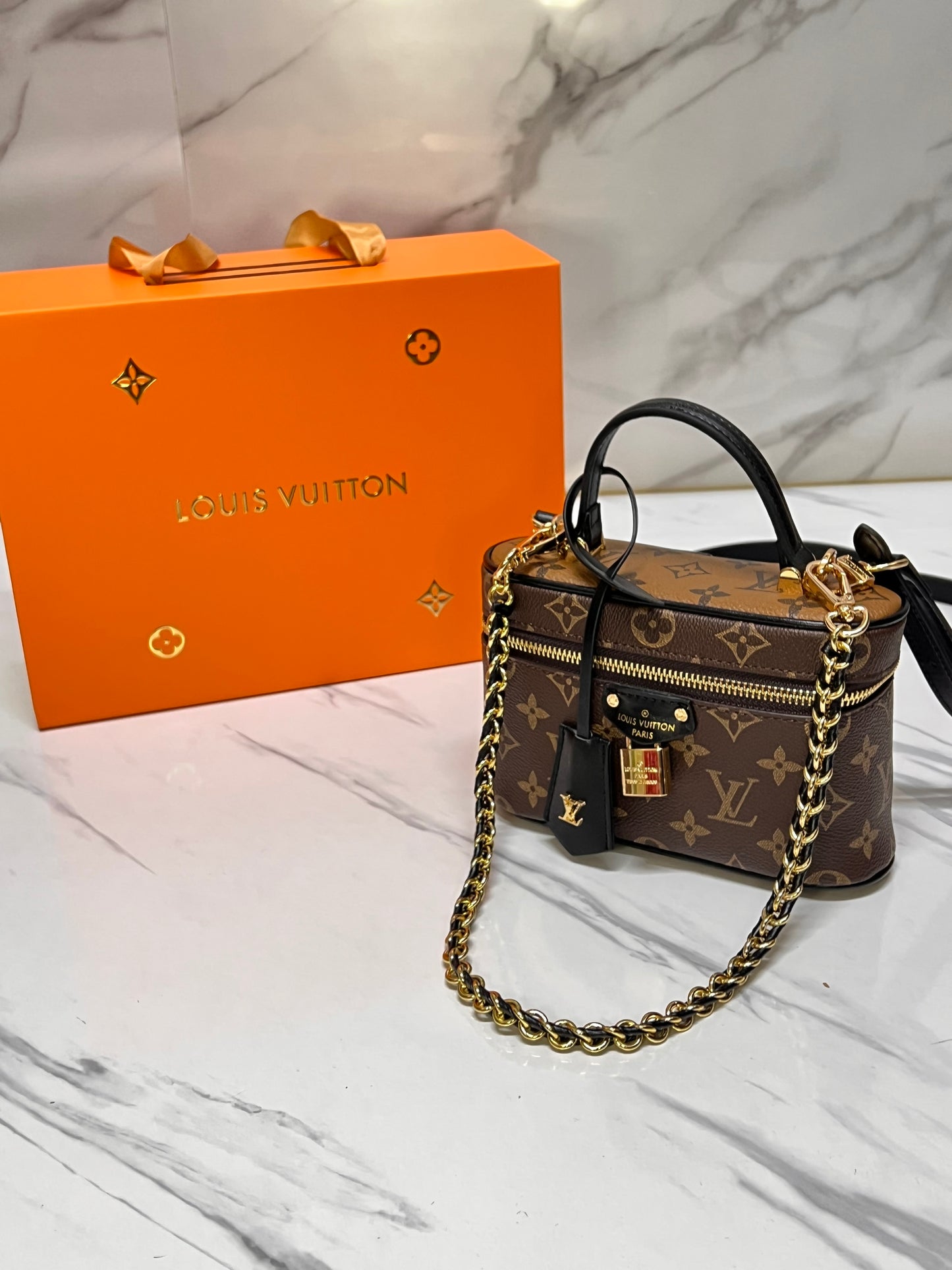 LOUIS VUITTON