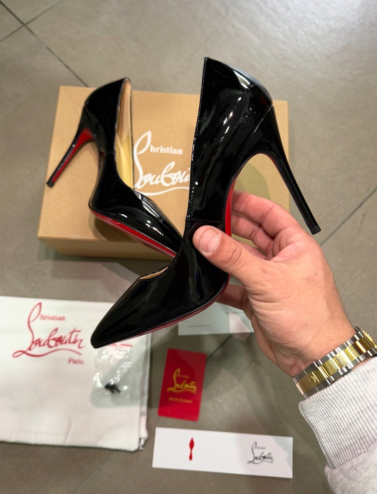 LOUBOUTIN