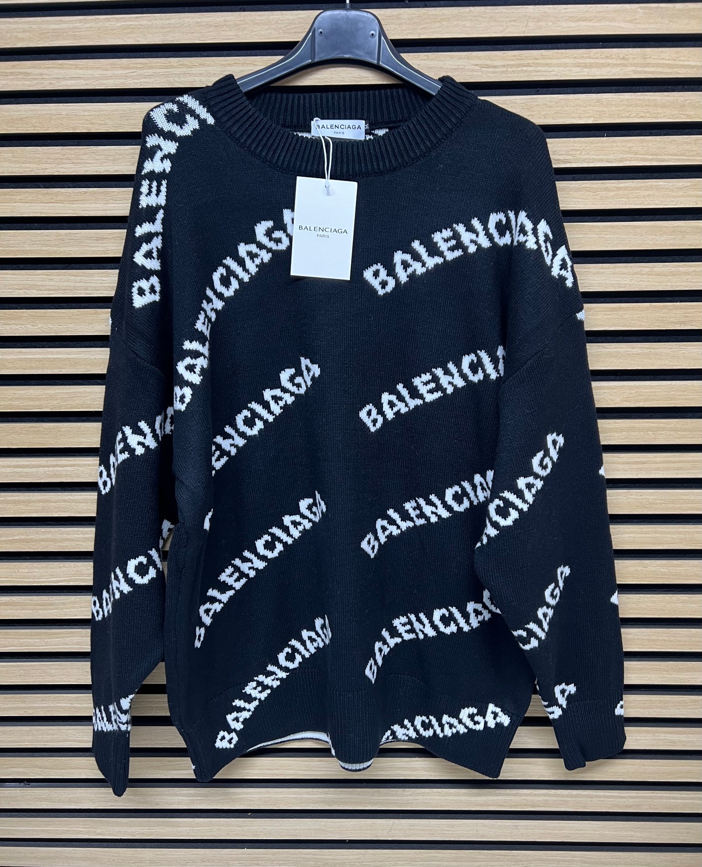 BALENCIAGA