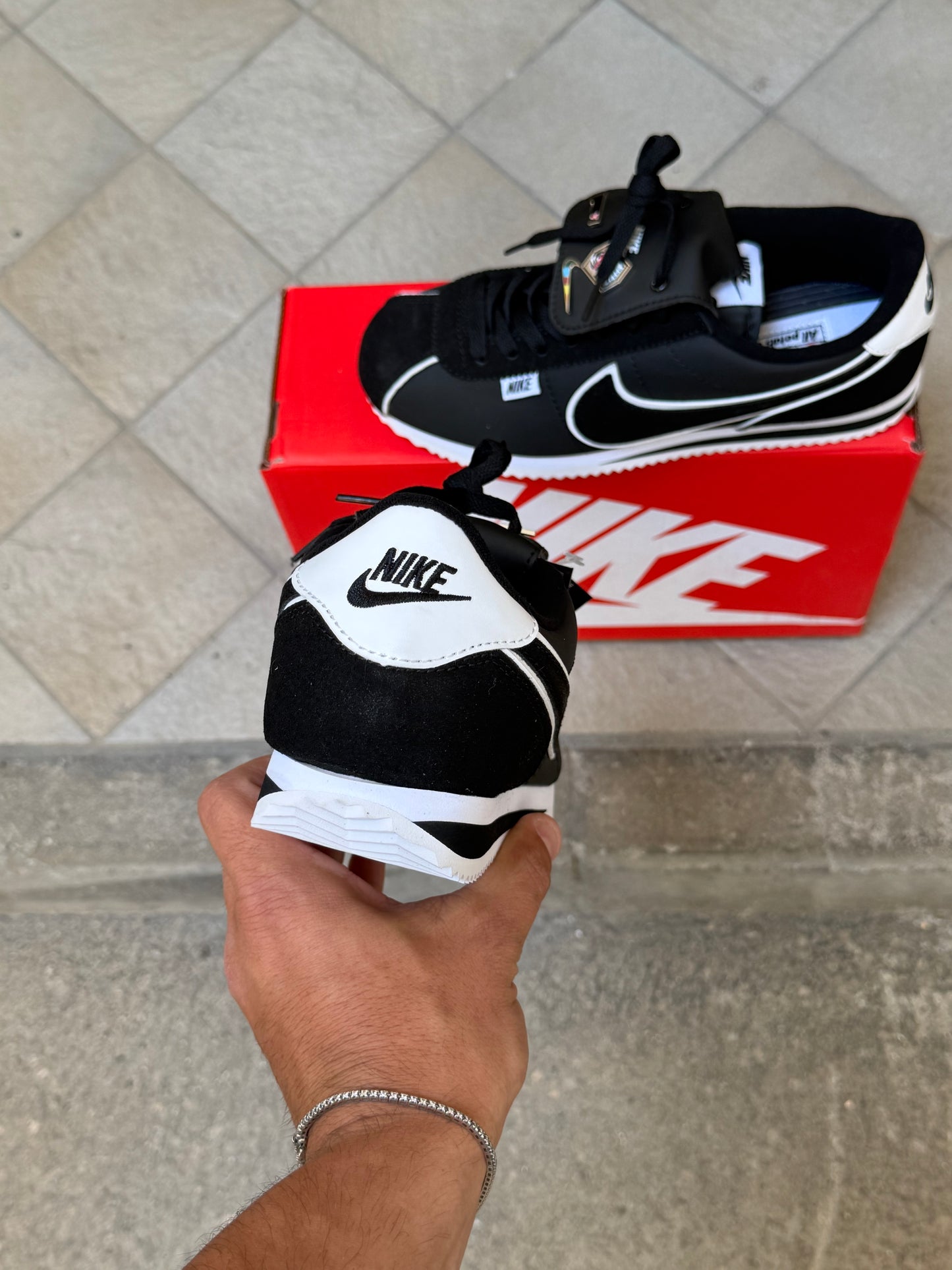 NIKE CORTEZ