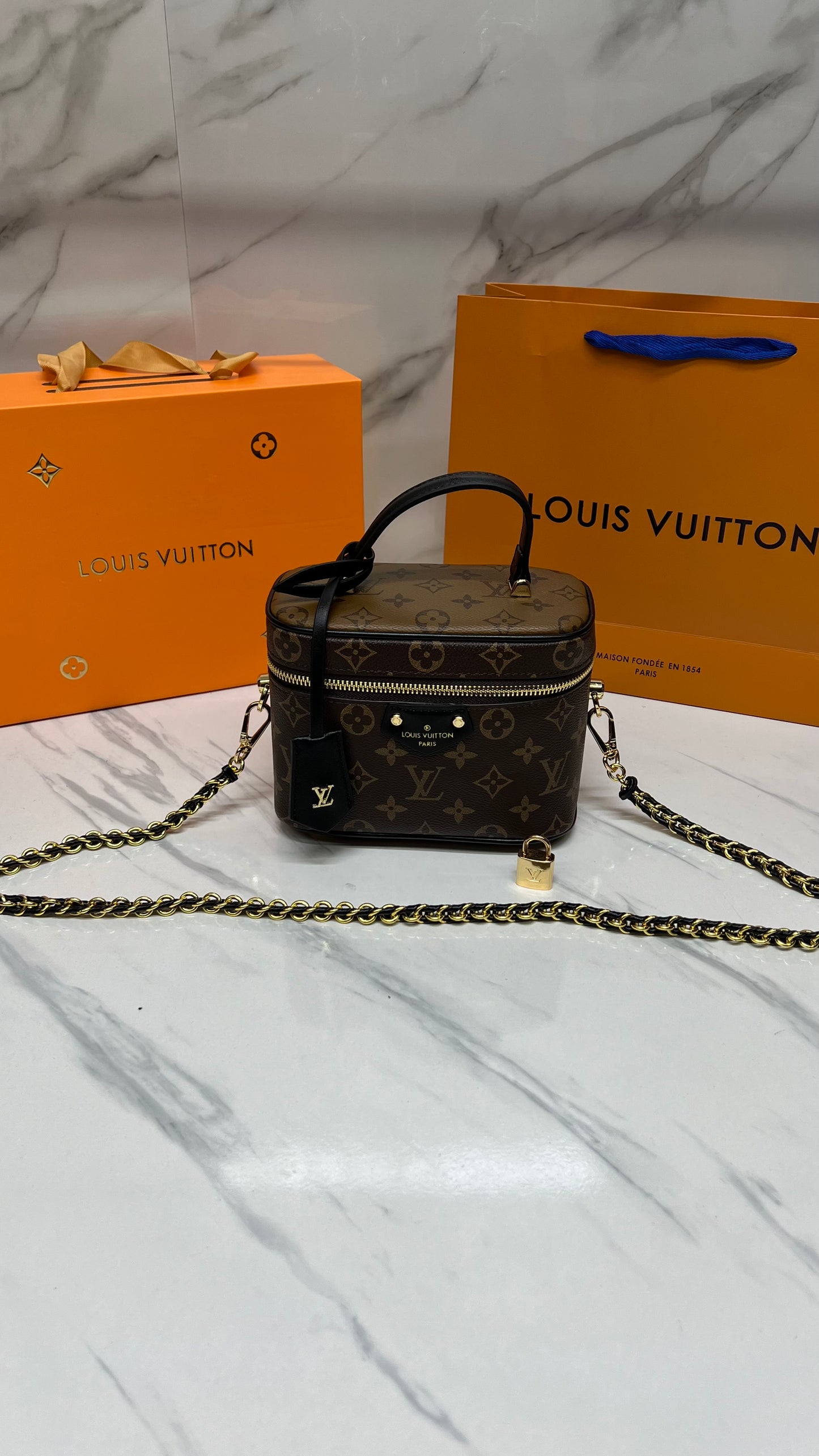 LOUIS VUITTON
