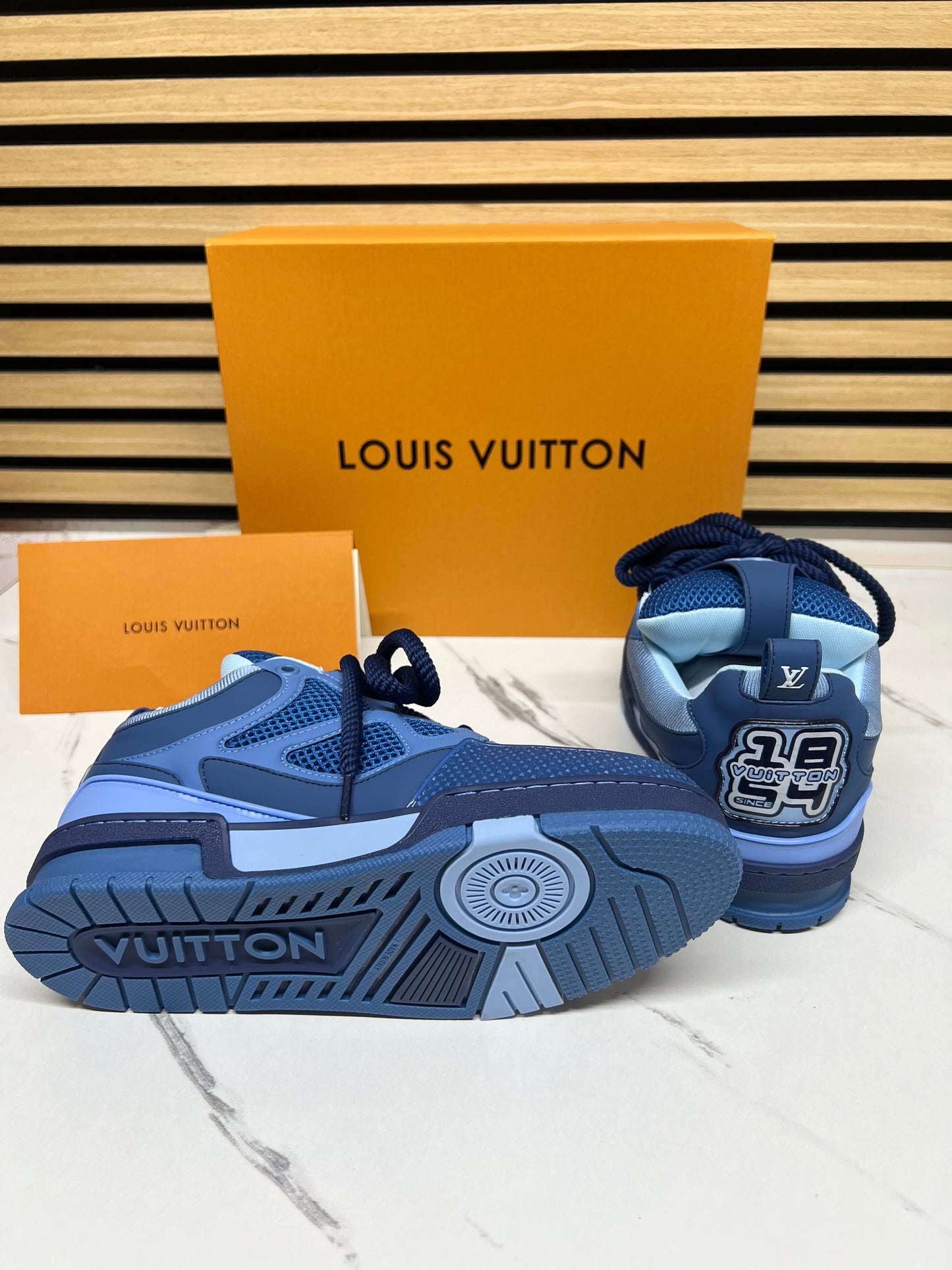 LOUIS VUITTON