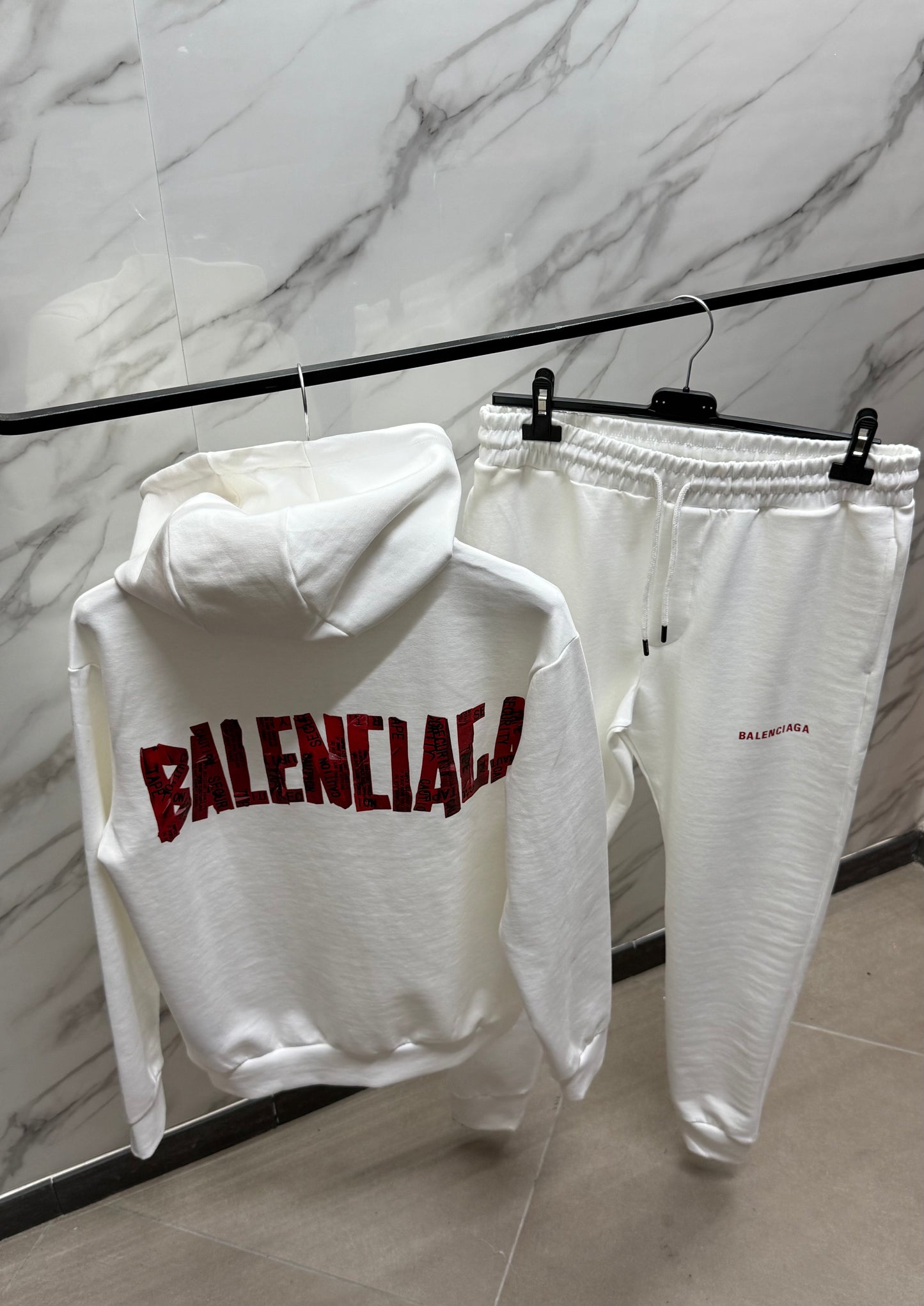 BALENCIAGA