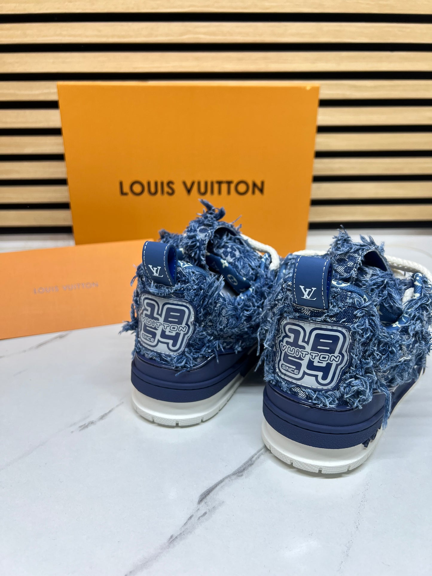 LOUIS VUITTON
