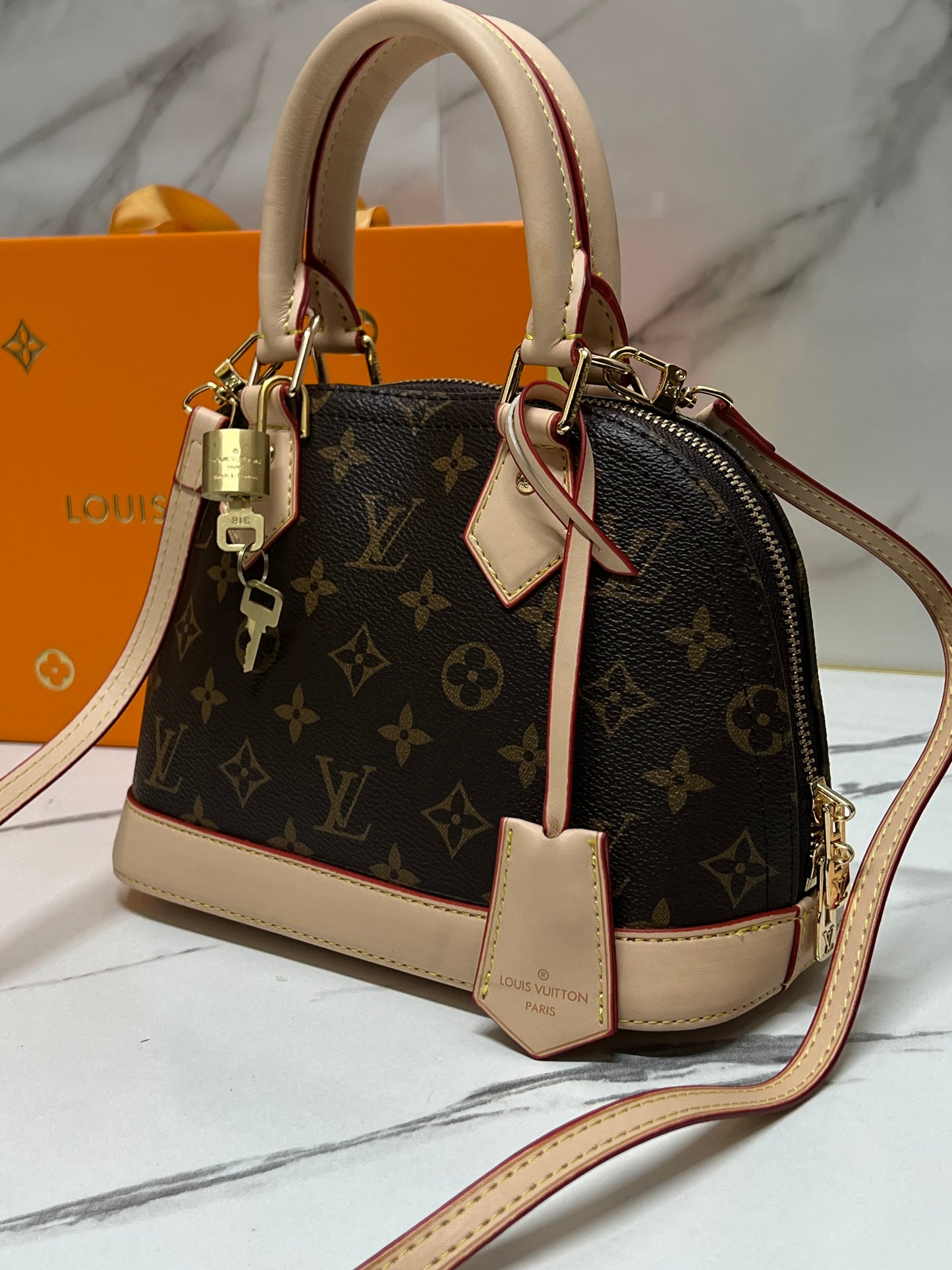 LOUIS VUITTON