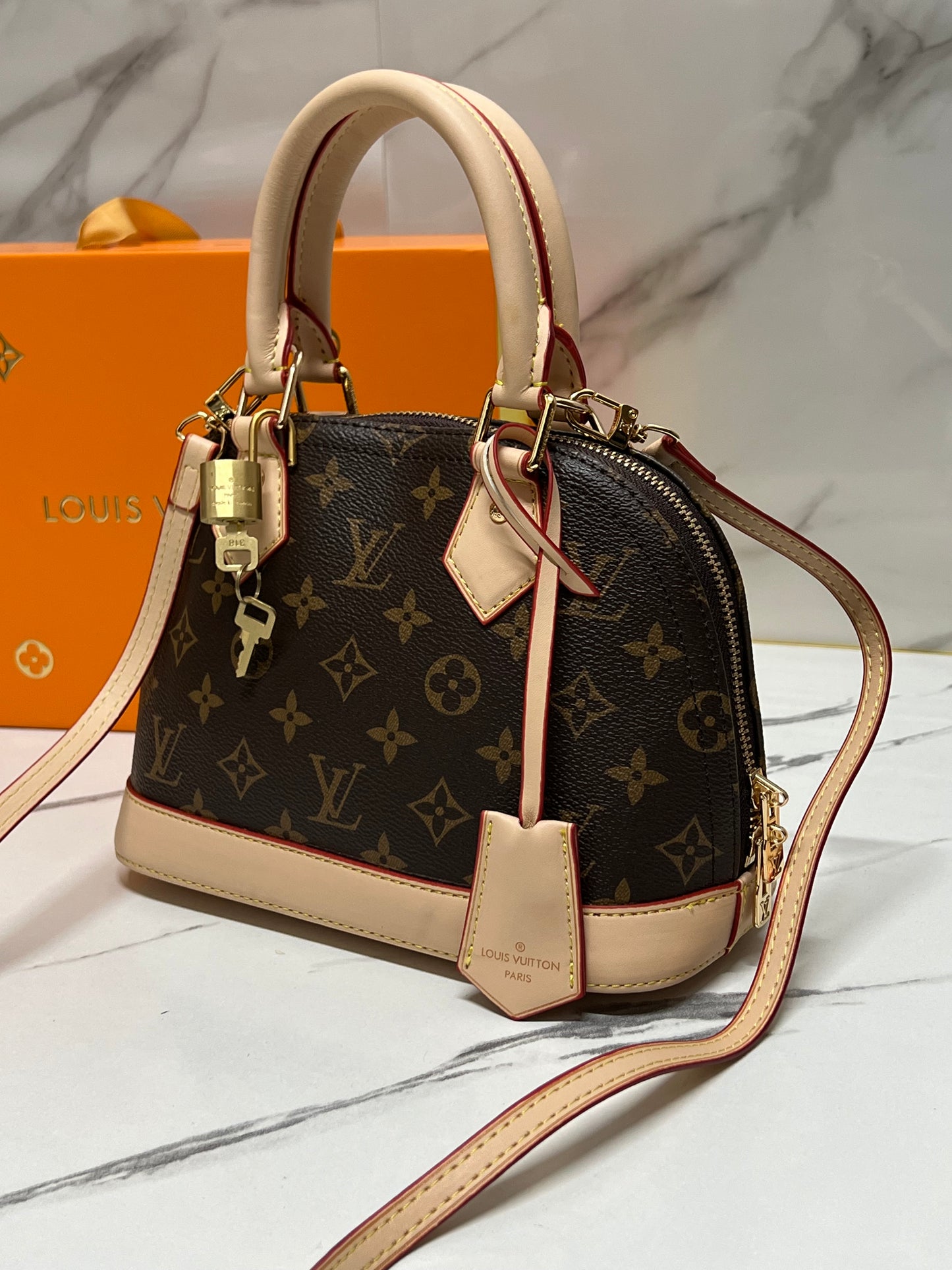 LOUIS VUITTON