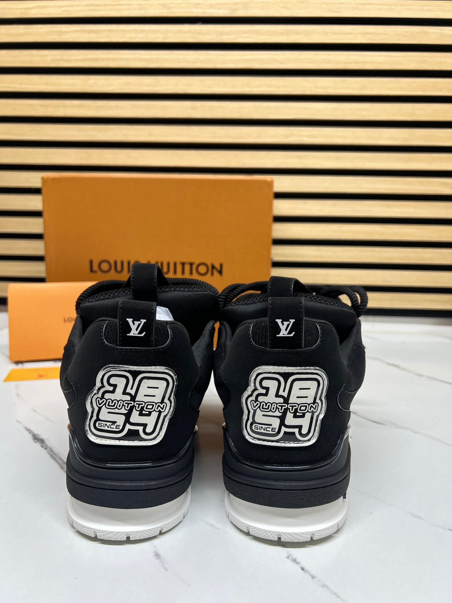 LOUIS VUITTON