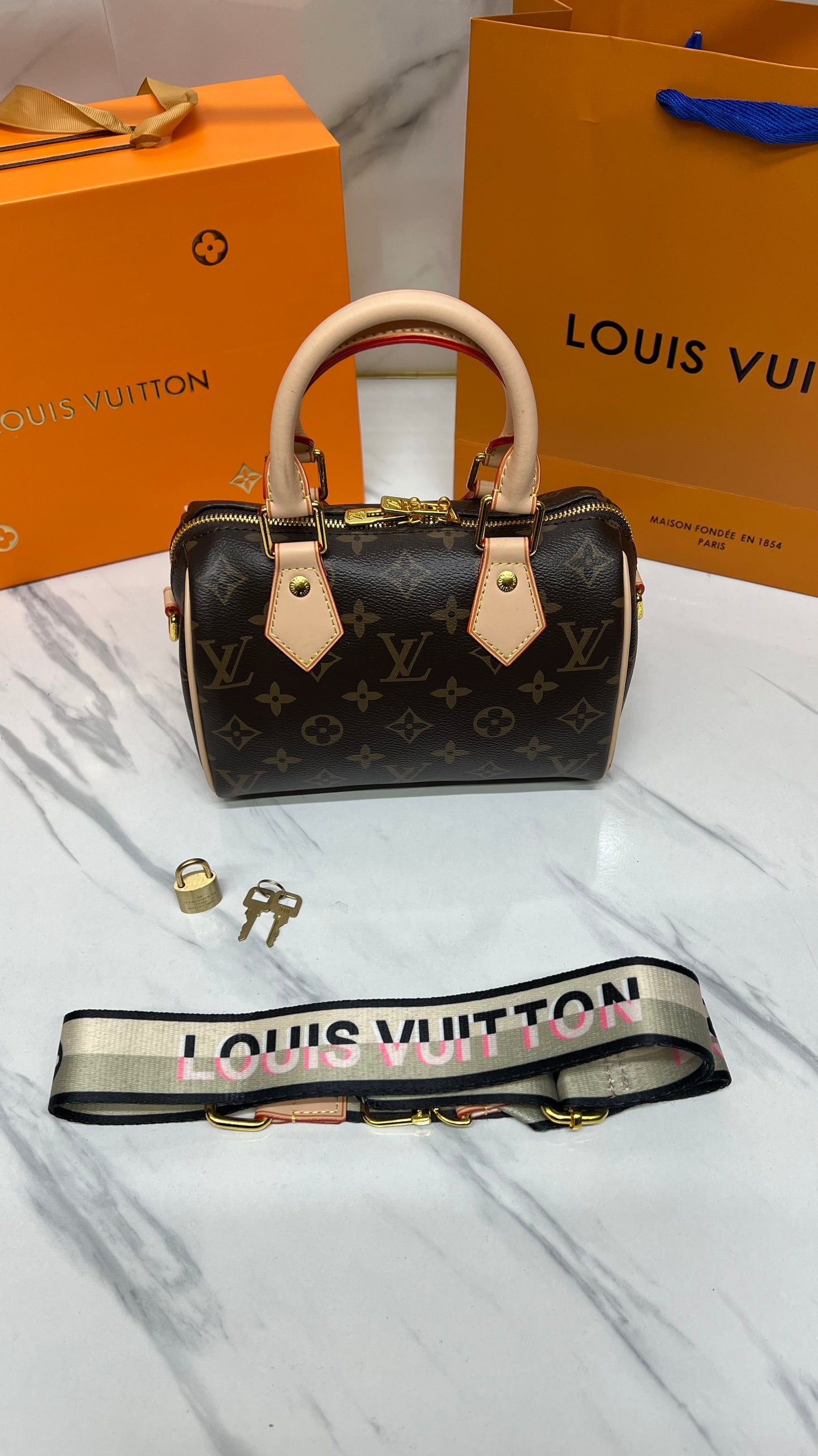 LOUIS VUITTON