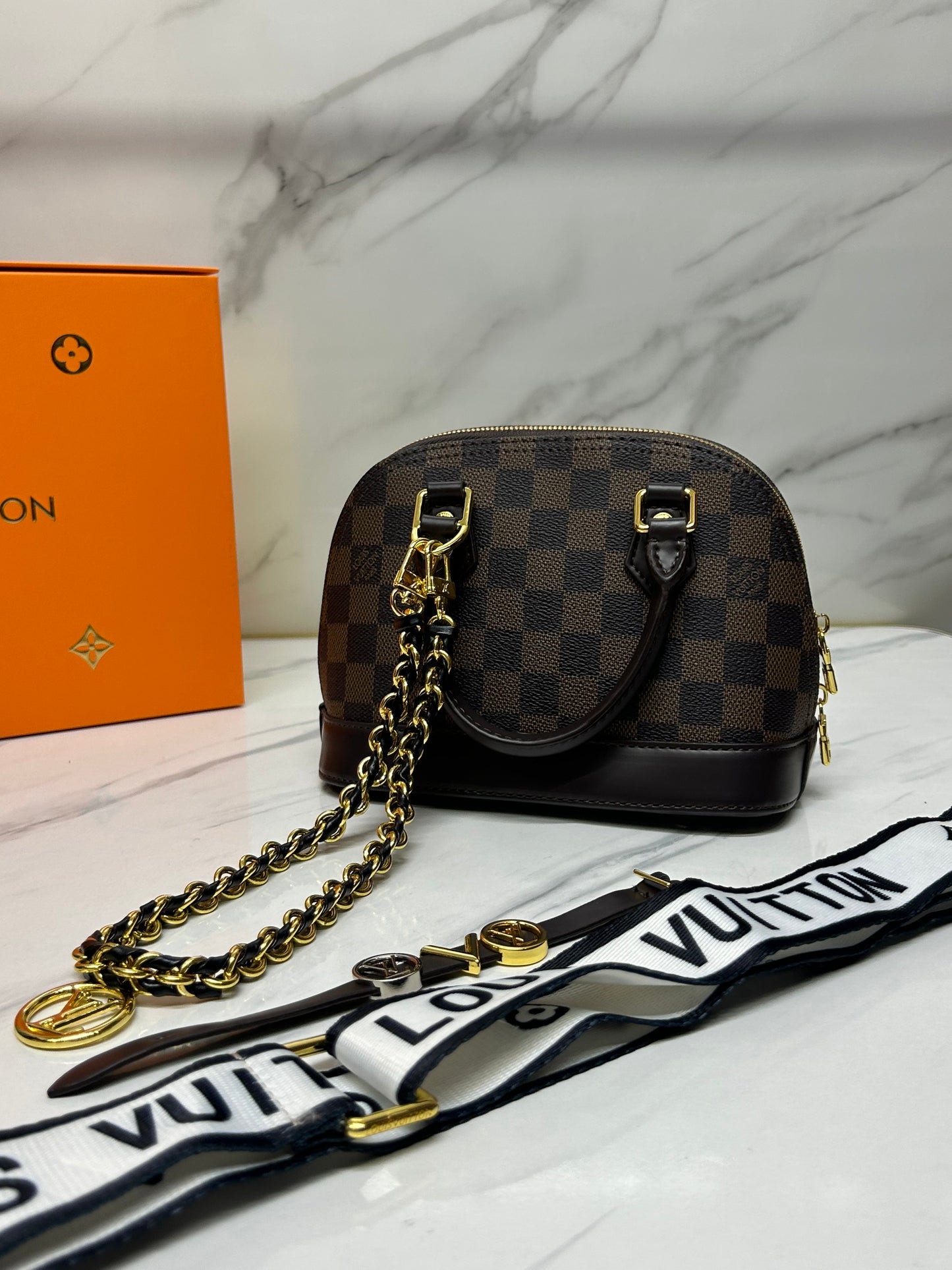 LOUIS VUITTON