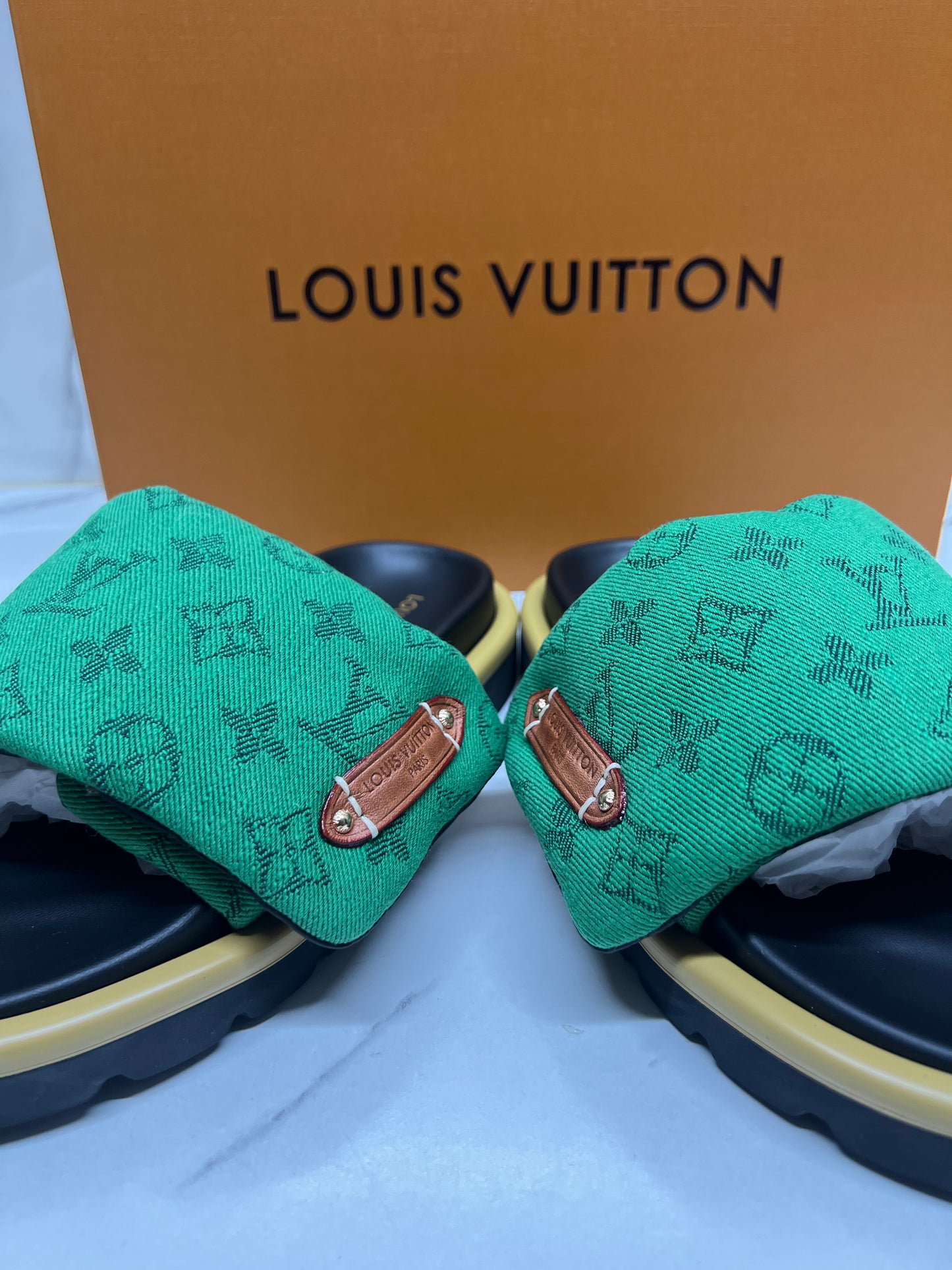 LOUIS VUITTON