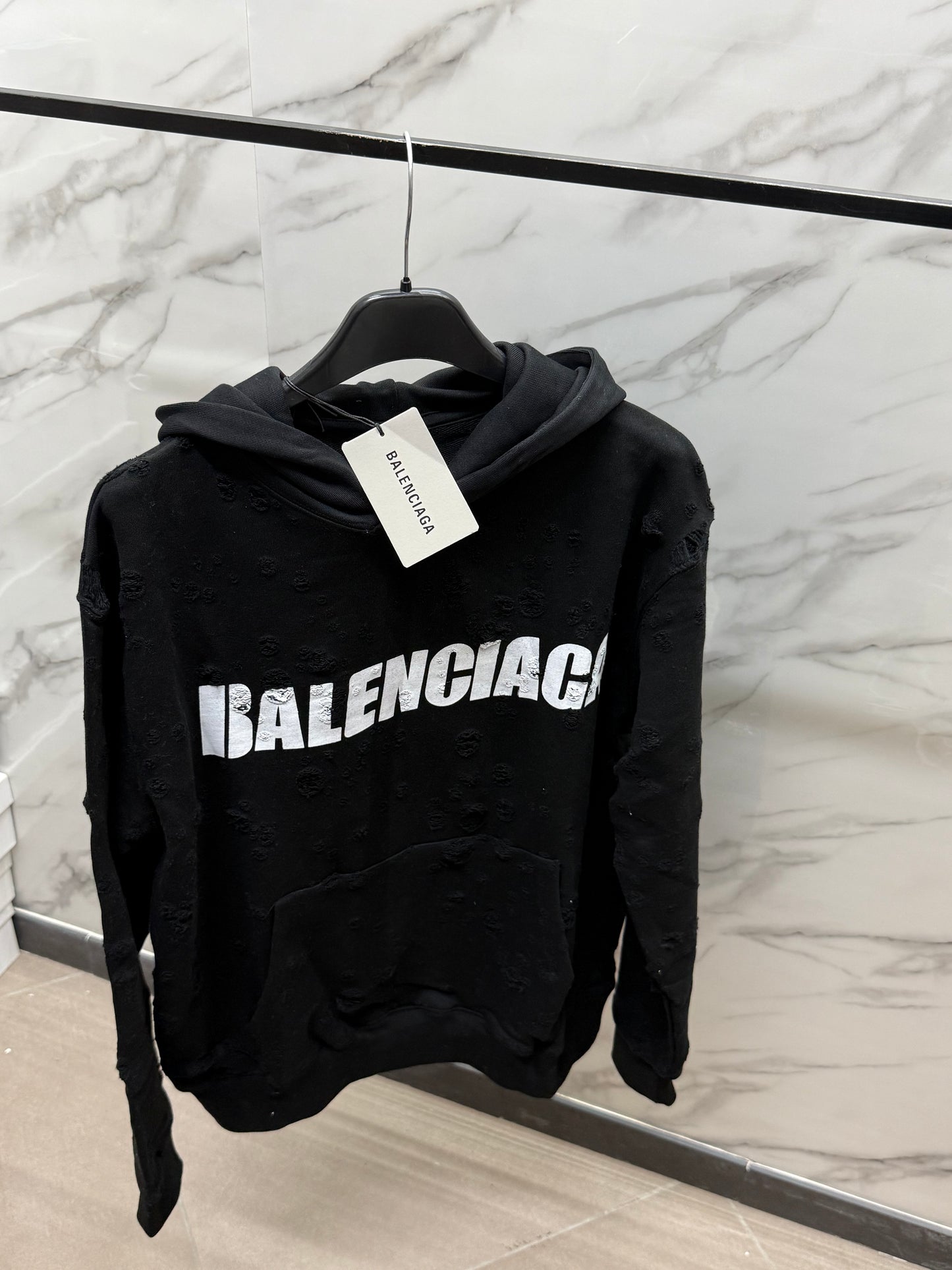 BALENCIAGA